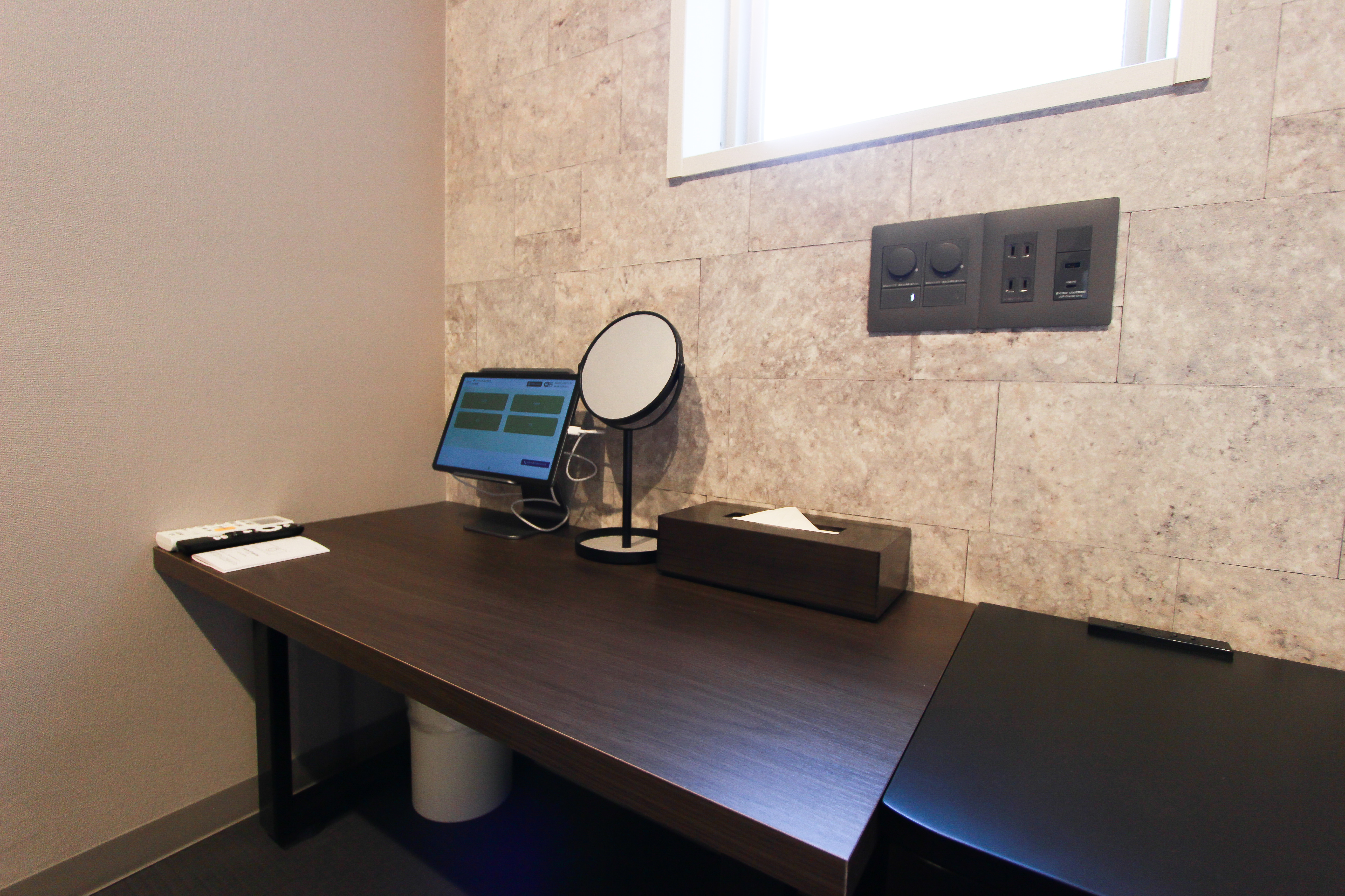 Cタイプ_客室内タブレット