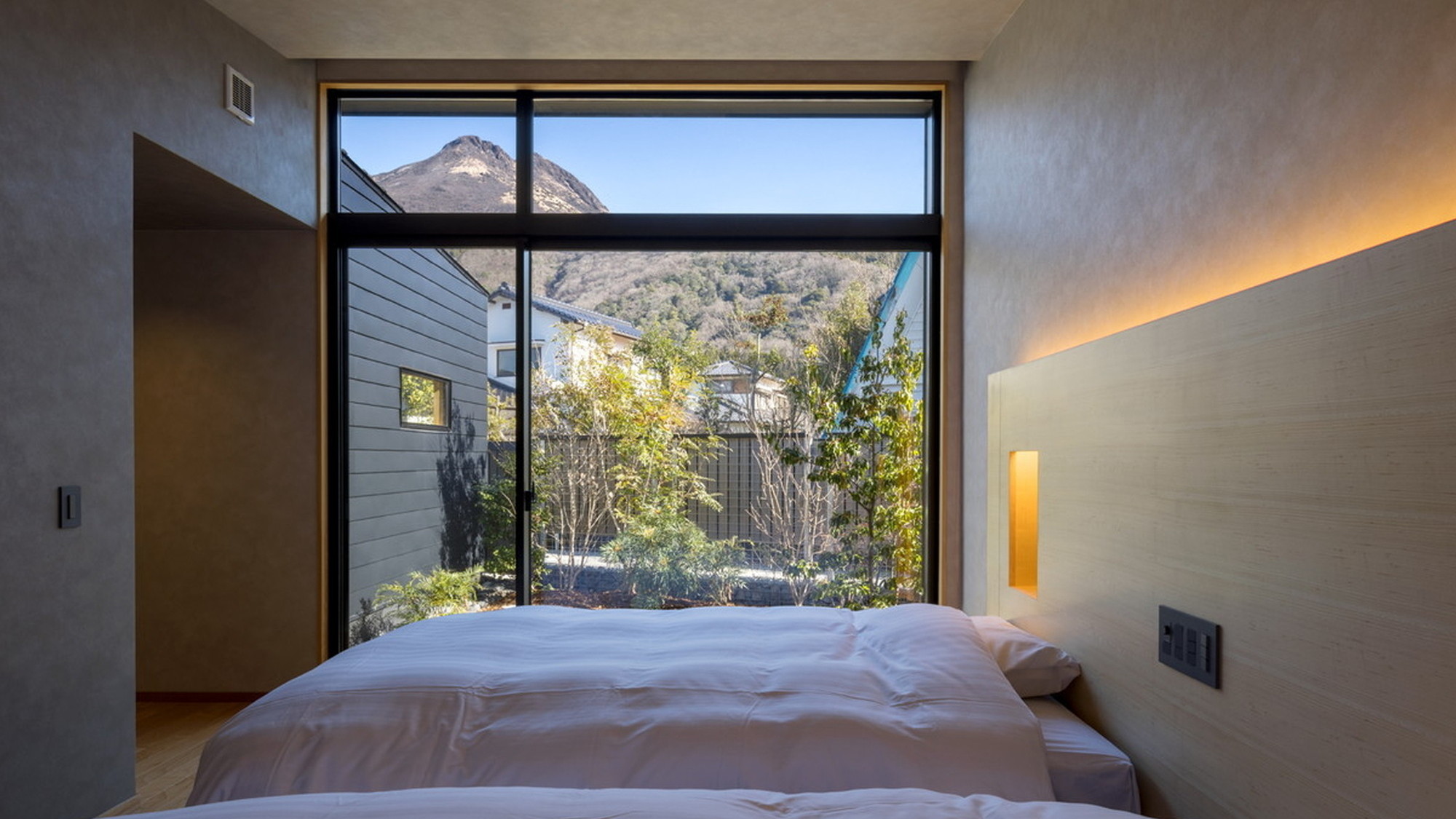 スイート　ツイン　ベッド