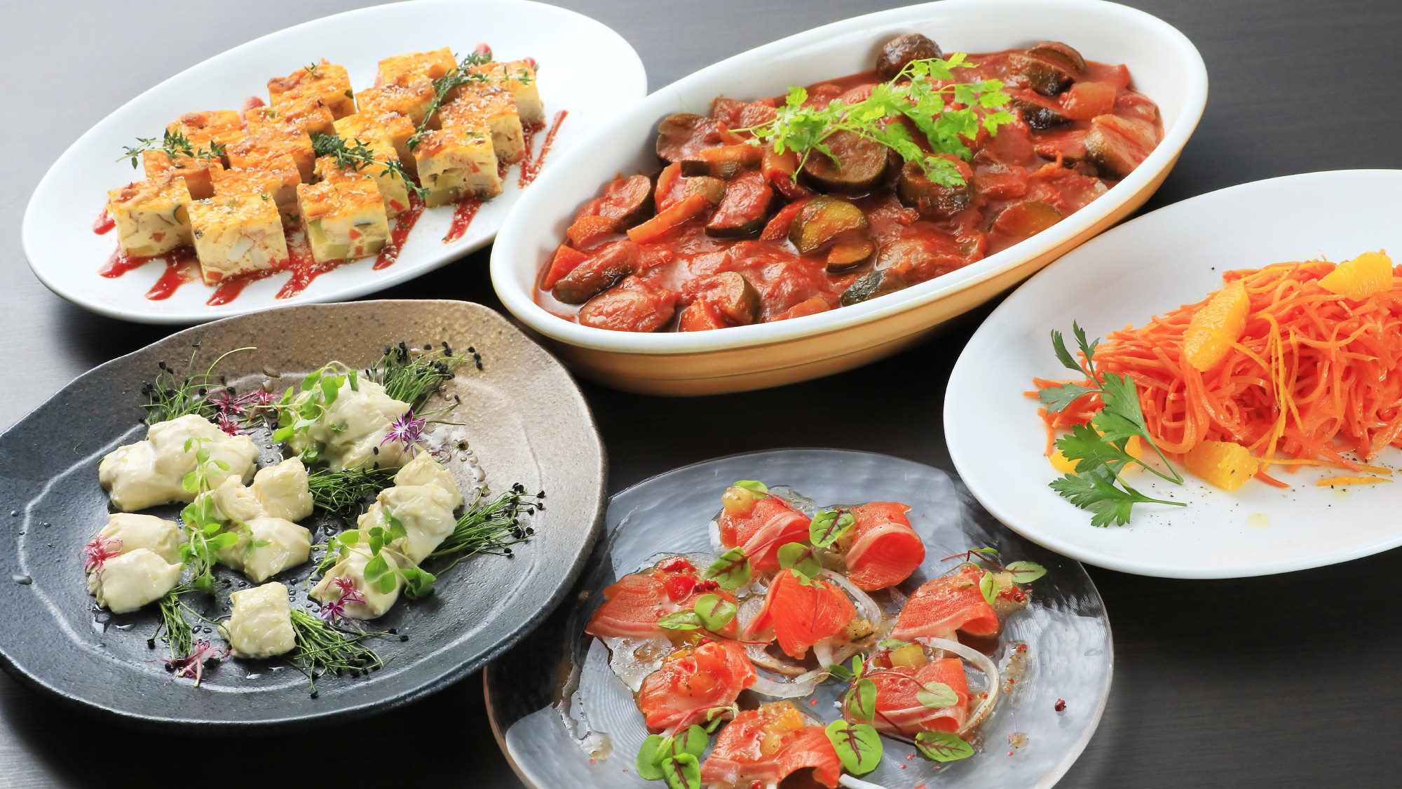 ご夕食|前菜・スープ・デザートは、ハーフビュッフェにてお好きなものをお選びいただけます。※イメージ