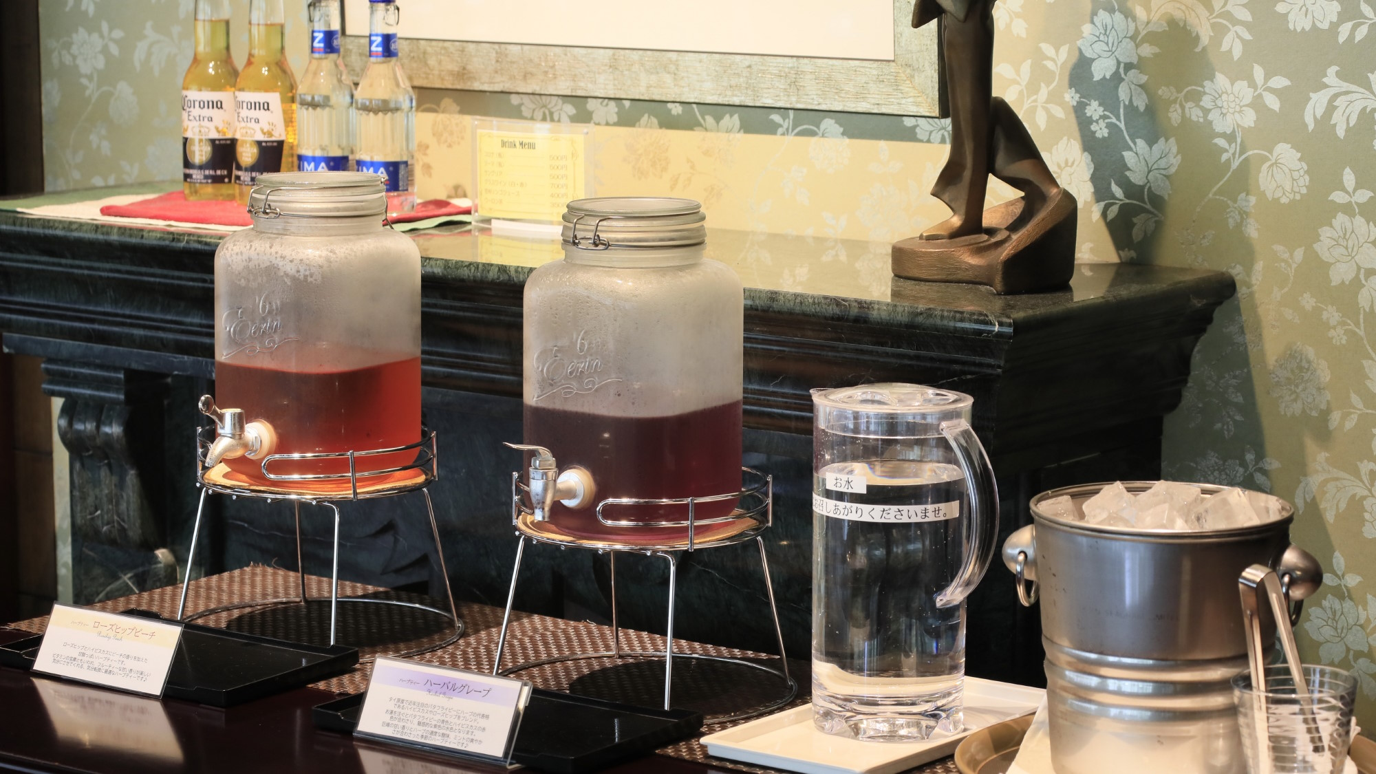 ラウンジ｜ラウンジにはお時間限定でフリードリンクをご用意しております