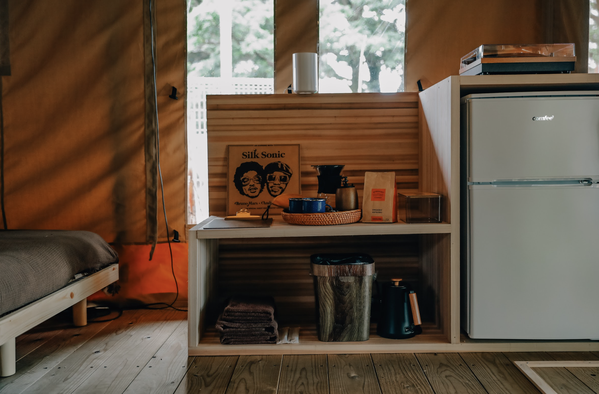 SAFARI TENT (内装)