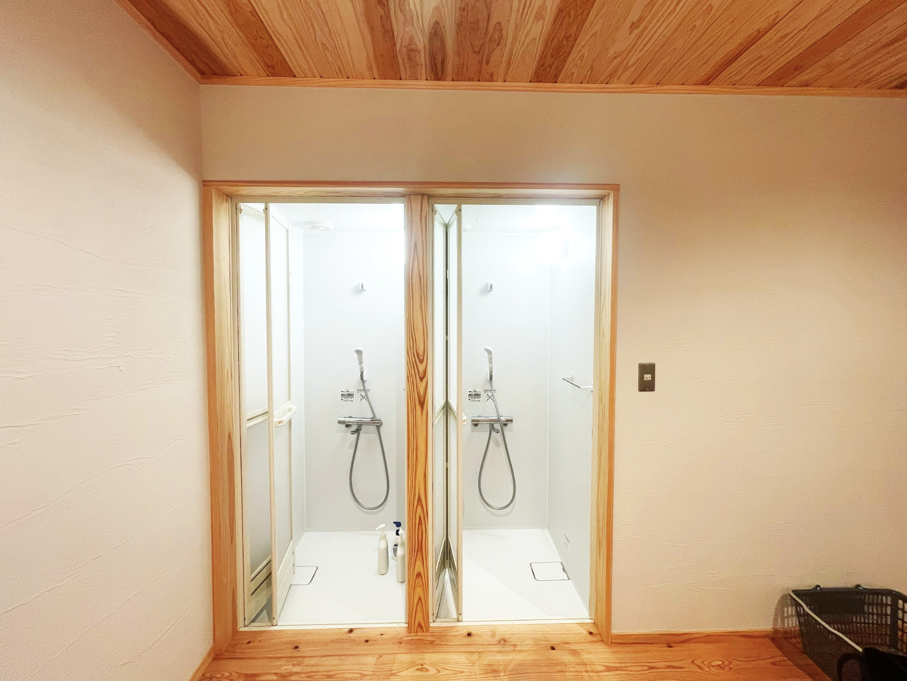 シャワーブース