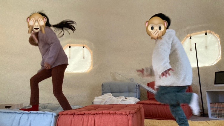 インスタントハウスで遊んでいます。2