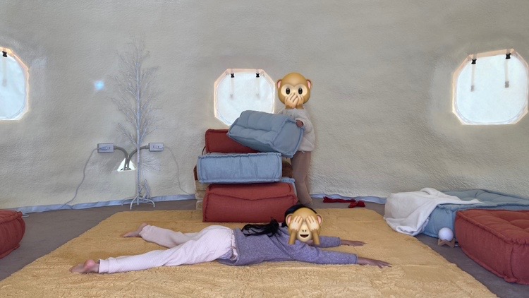 インスタントハウスで遊んでいます。9