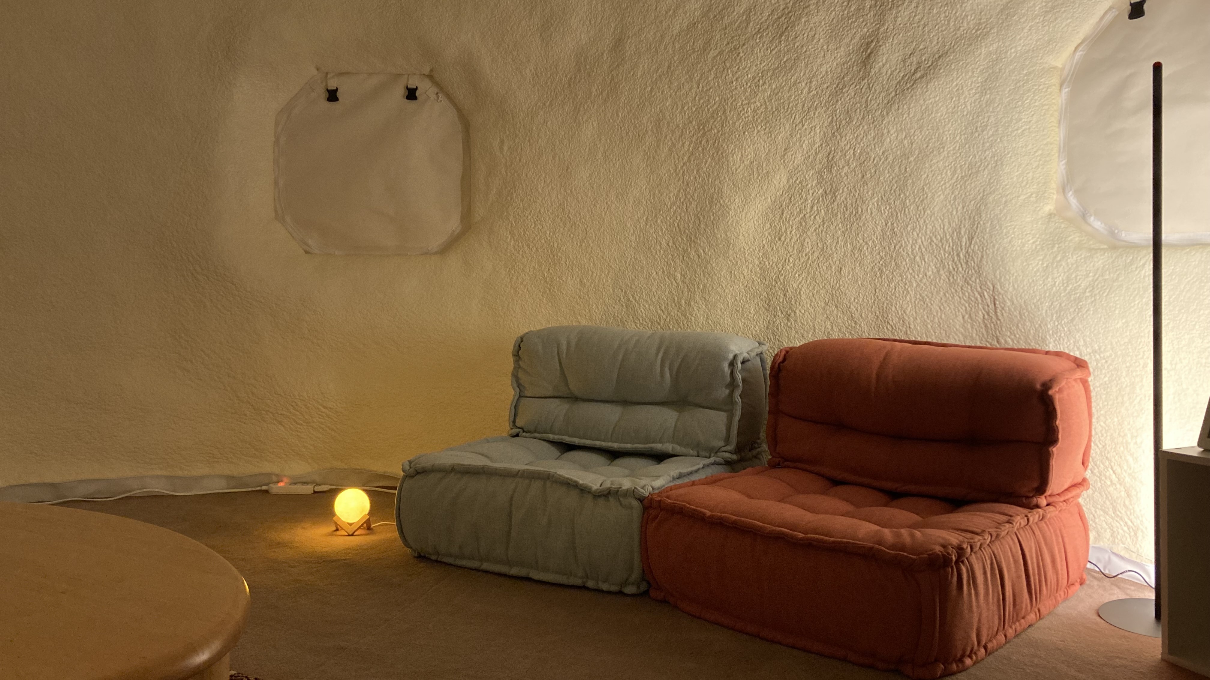 インスタントハウス内装夜3