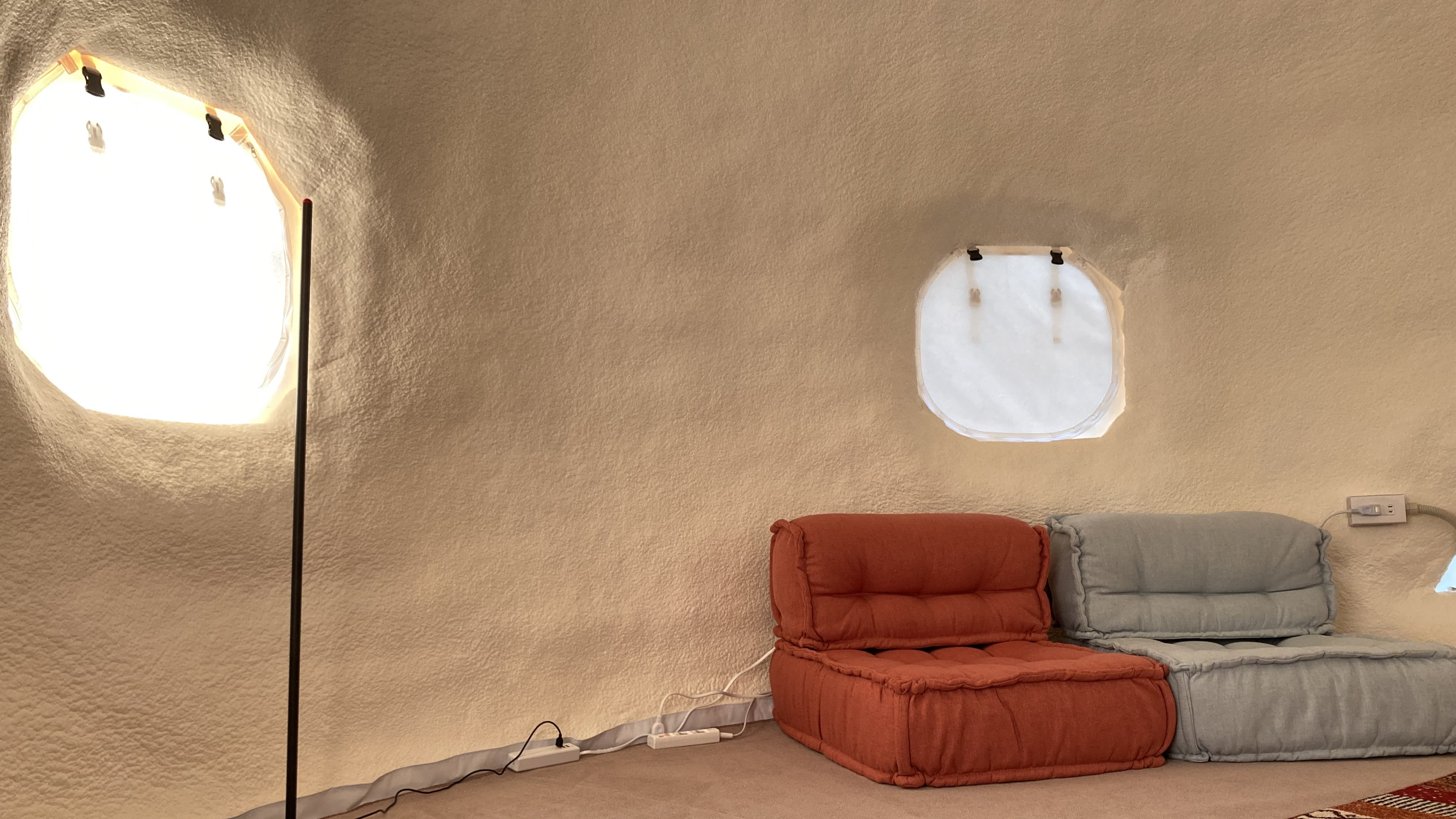 インスタントハウス内装昼3