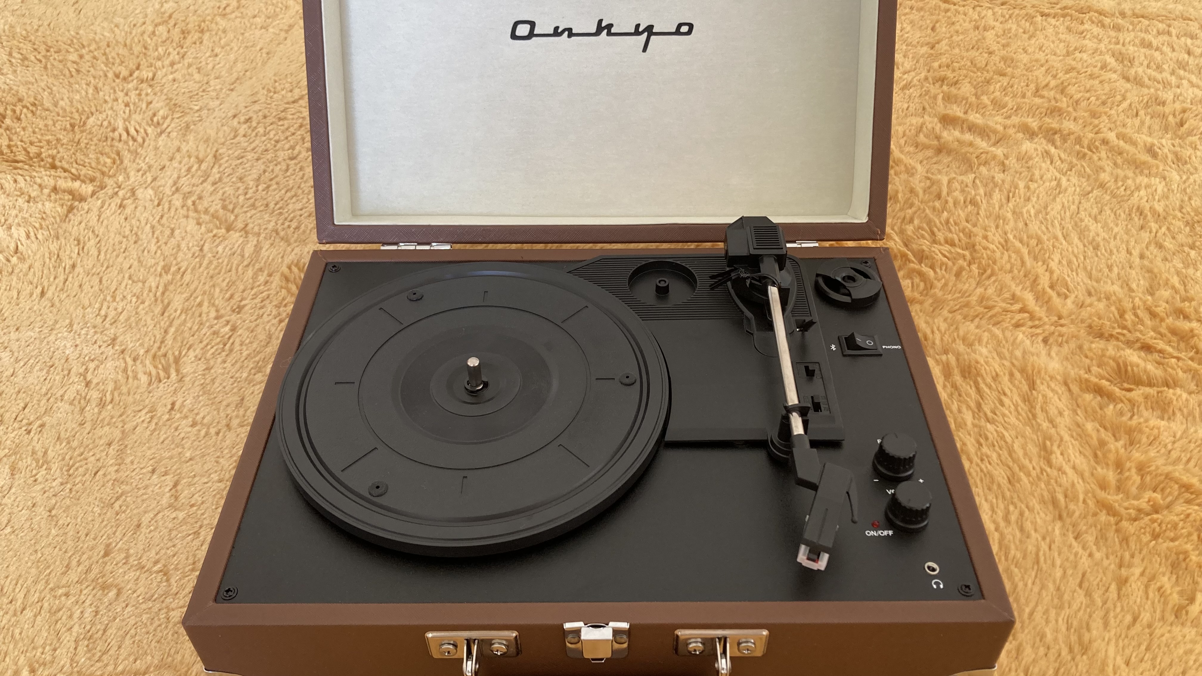 レコードプレーヤー貸出しいたします。事前にご連絡ください。