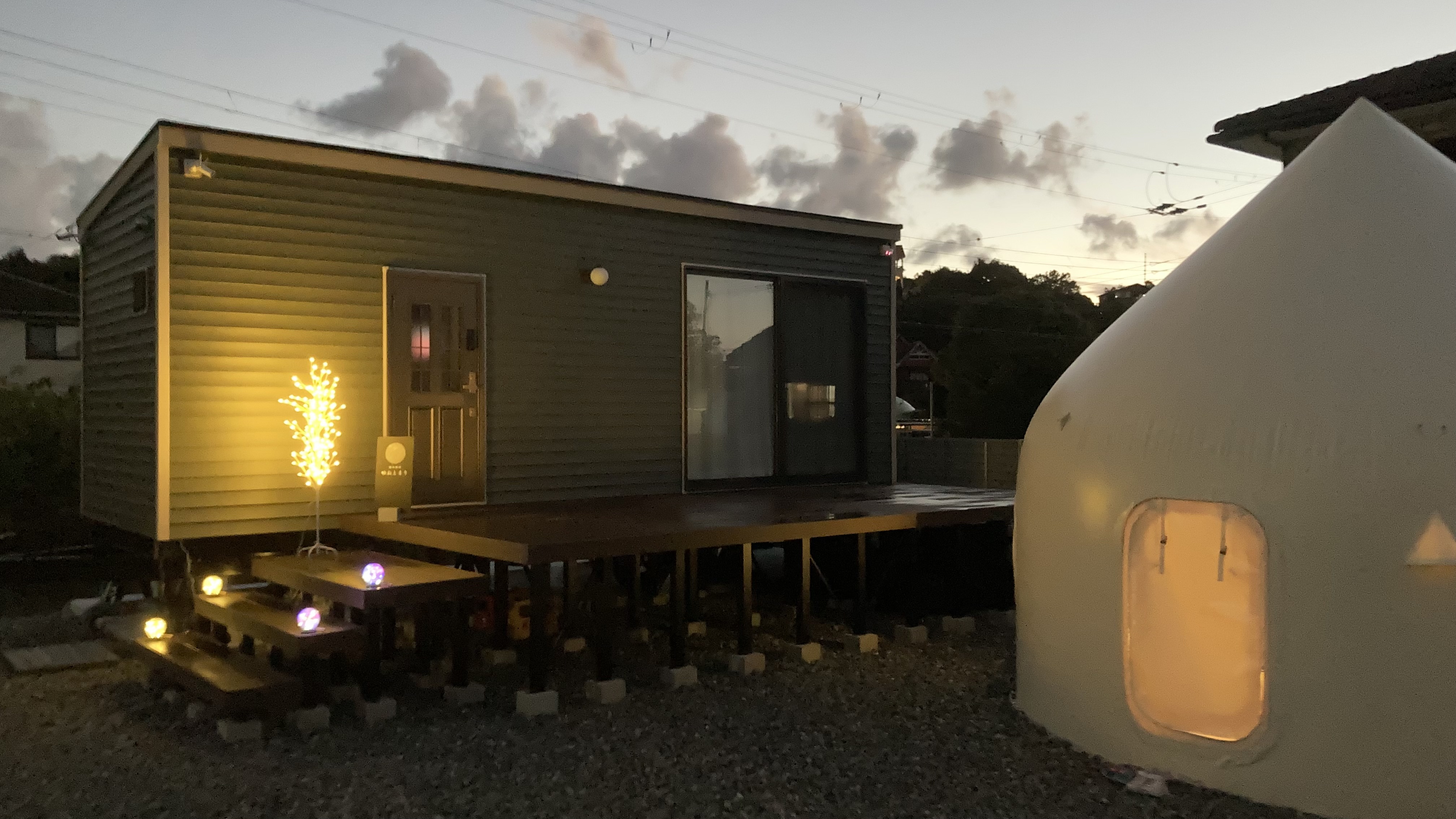 トレーラーハウスとインスタントハウス（プラン②）外観