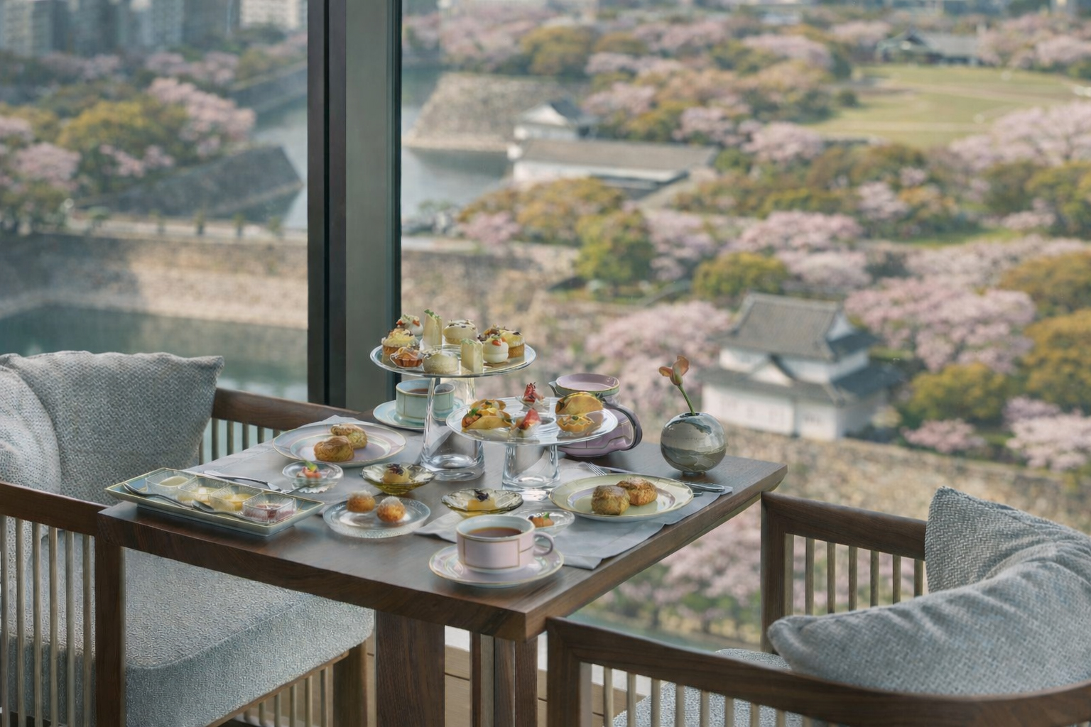 桜を楽しむ、にじりのアフタヌーンティー