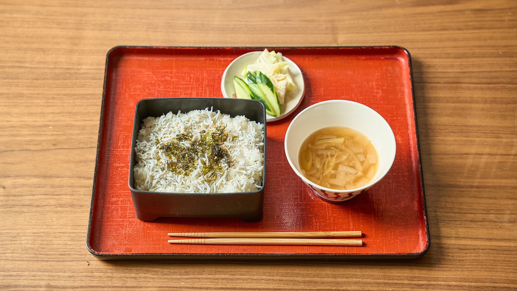 【早期割30】〔二食付／朝しらす〕すき焼きorちゃんこ鍋＋一品料理５品／朝はしらす丼