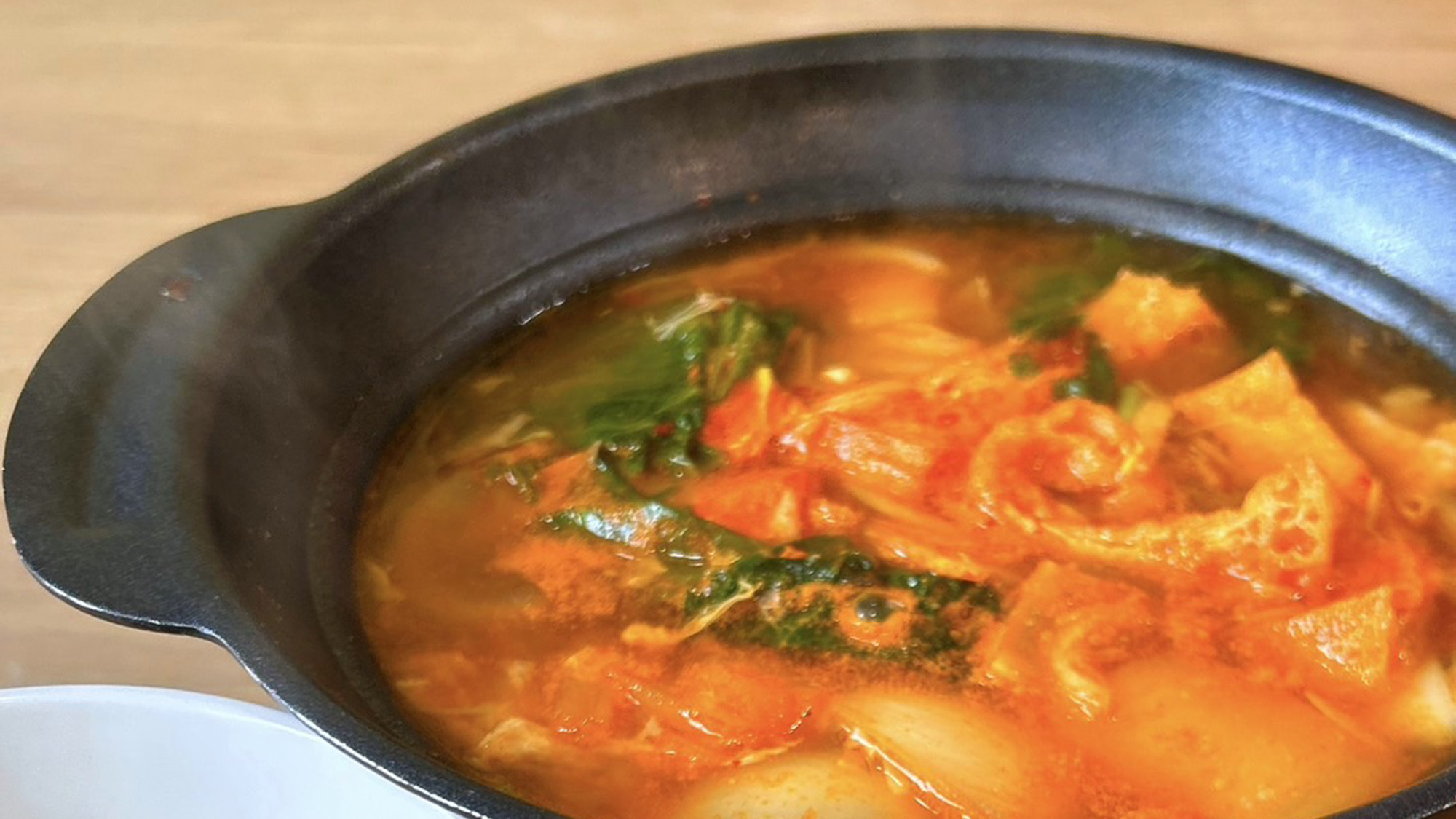 ・【朝食】コク深い濃厚スープに、ピリッと感じるアクセントのスンドゥブ。身体が温まります