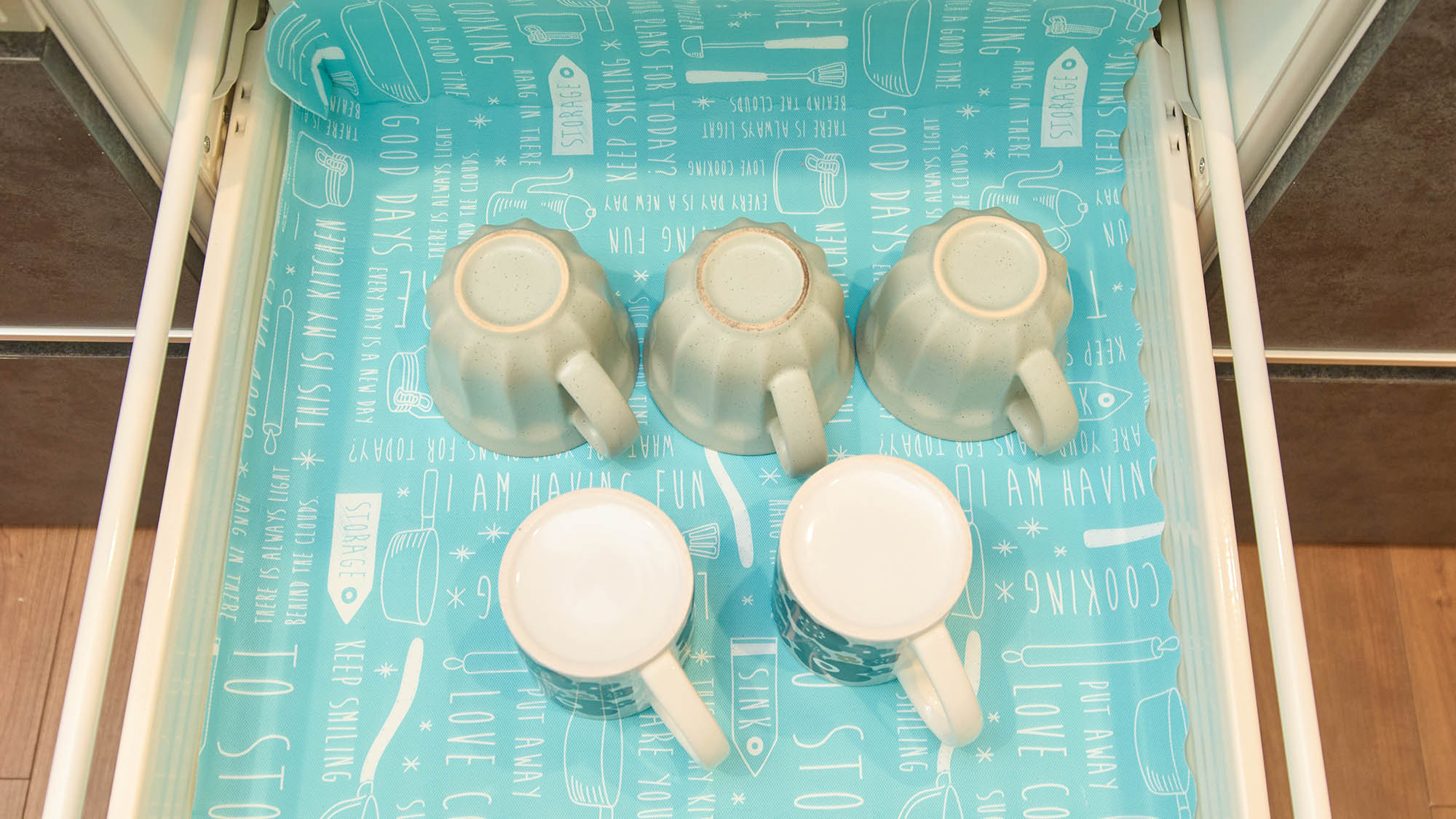 ・【食器類／ローズマリー】マグカップもご用意しておりますので、紙コップ等のご持参も必要ございません