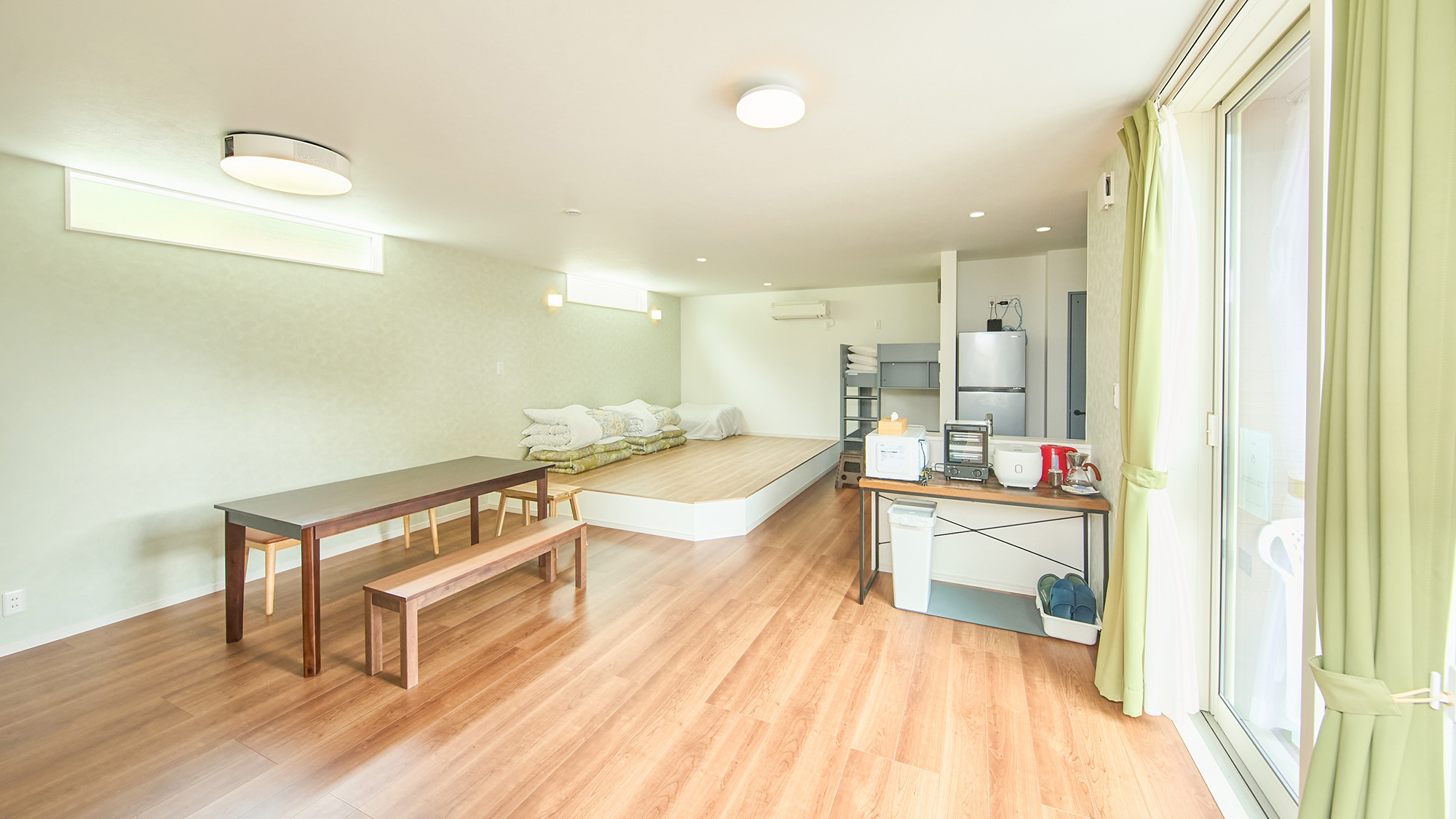 ・【客室／ミント】淡いミント色の壁紙が印象的なお部屋です。ほっと安らぐ穏やかな雰囲気が漂います