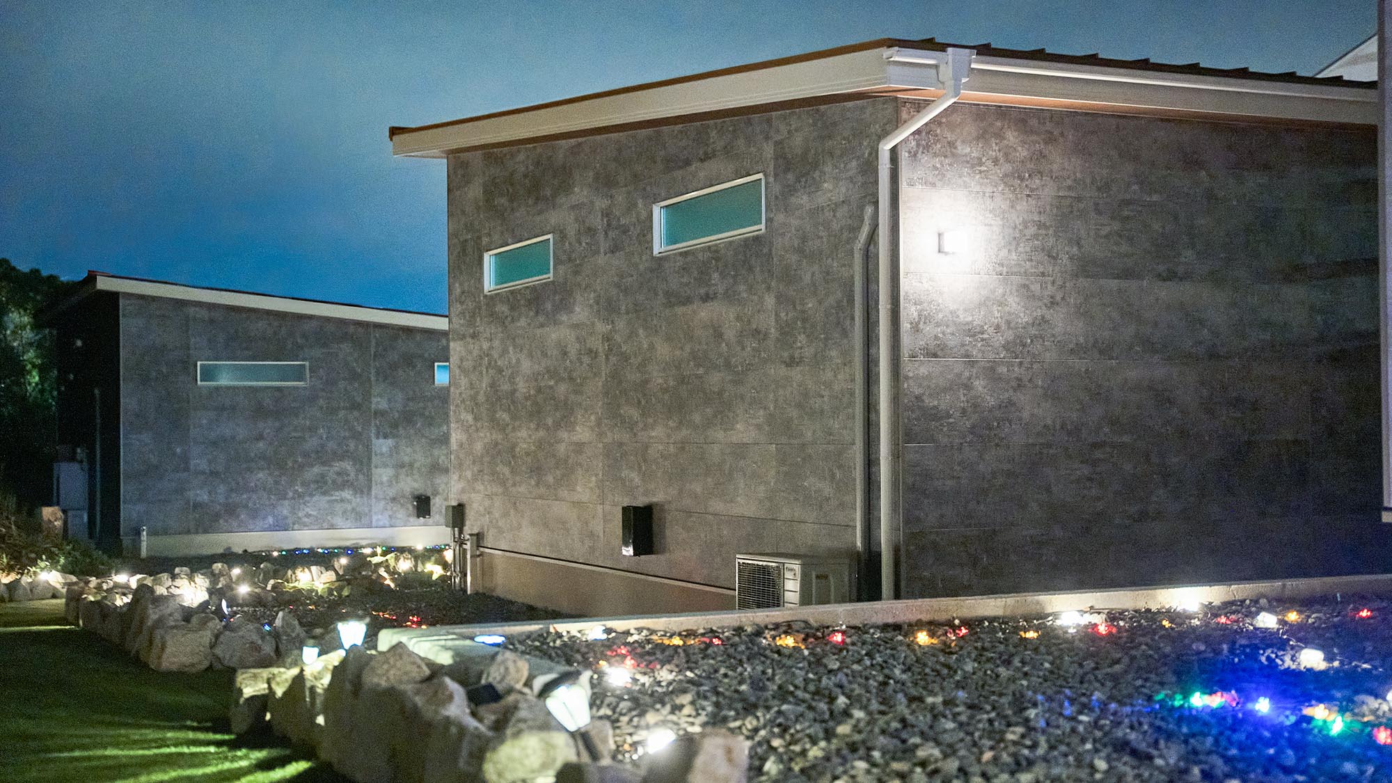 ・【外観】気軽に楽しく過ごせるヴィラが3棟ございます。淡路島の自然の中で快適にお過ごしください