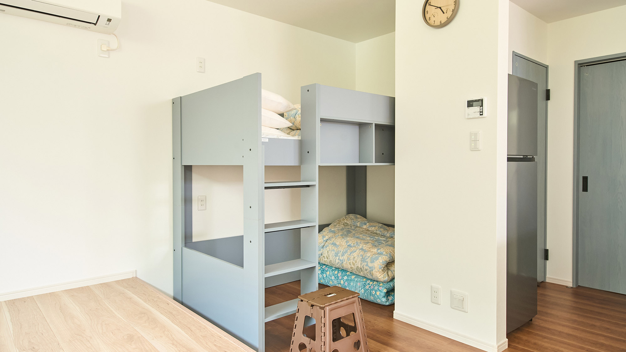 ・【客室／ミント】二段ベッドで、童心に帰ったようなワクワク感を楽しみながらお寛ぎいただけます