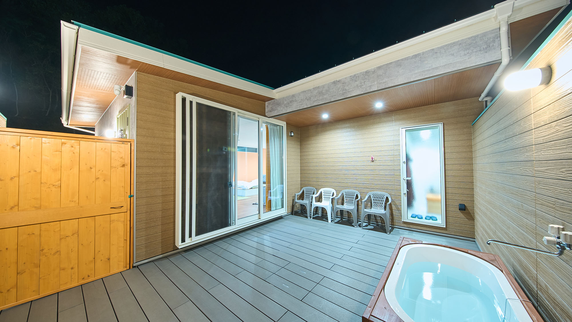 ・【半露天風呂／ローズマリー・ミント】時間や視線を気にせず、ご自由に半露天風呂をお楽しみください