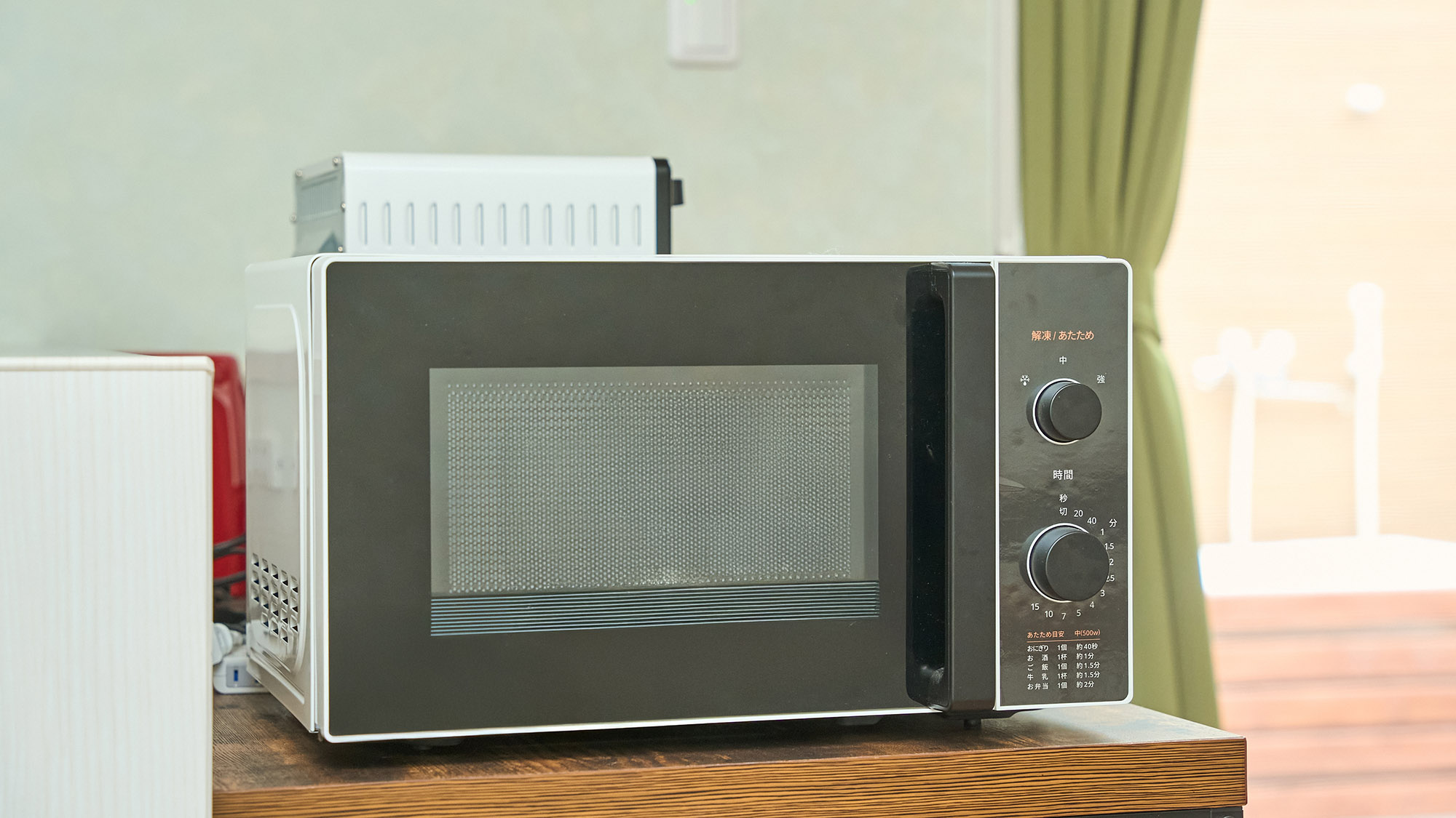 ・【客室設備／ミント】テイクアウトしたご当地グルメも、電子レンジ完備のため温めてお楽しみいただけます