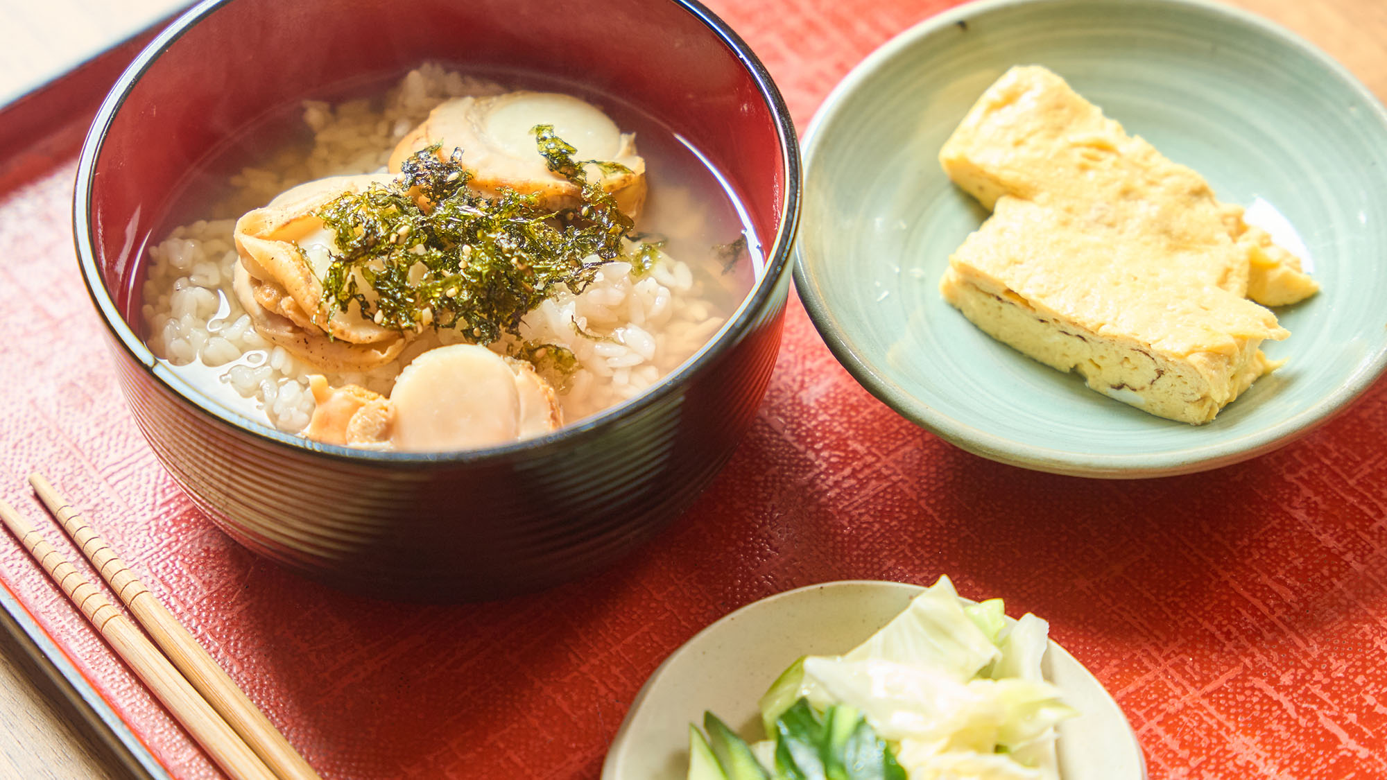 ・【朝食／ほたて茶漬け】ホタテの旨みたっぷりのお茶漬けです。体に優しい朝食で1日をスタートしませんか