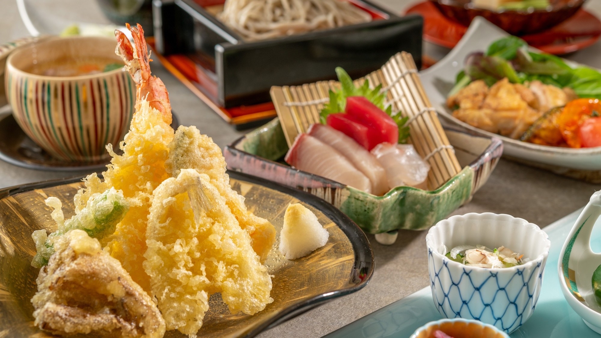 【四季を楽しむ会席付き（夕食）／朝食ビュッフェ付き】温泉・サウナ無料／小学生以下添寝無料