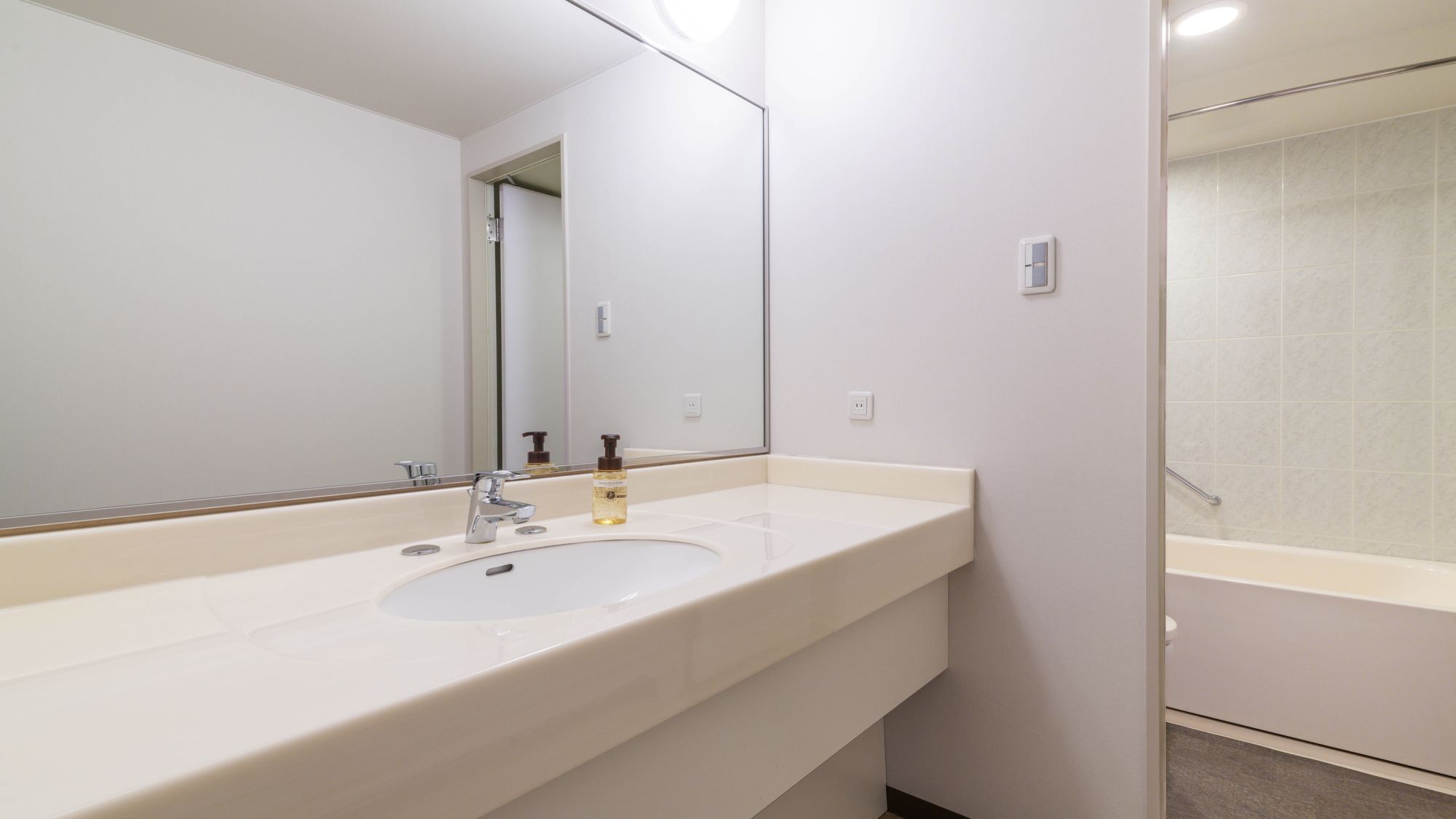 【客室バスルーム】デラックスフォース