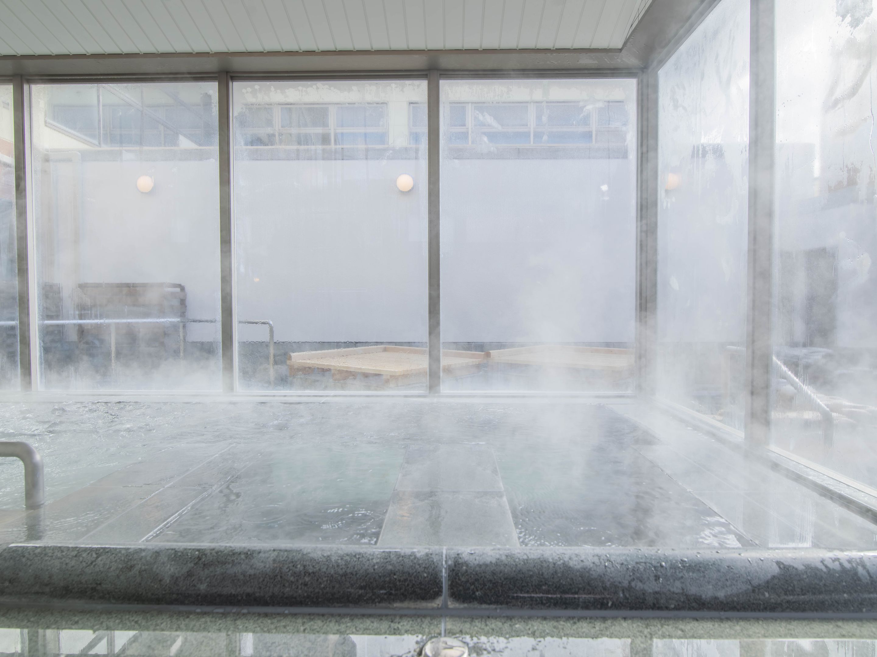 ろっこうの湯　寝湯