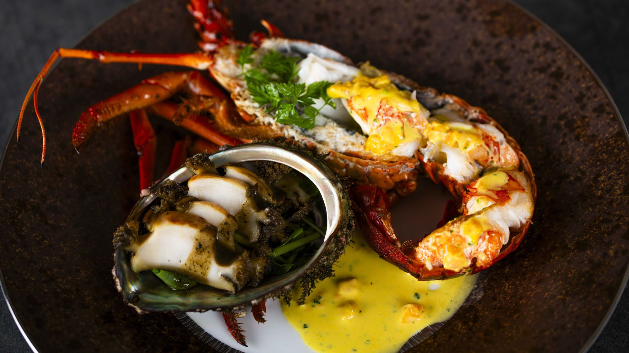 15階　鉄板焼 楓／イセエビと鮑 焦がしバターソース