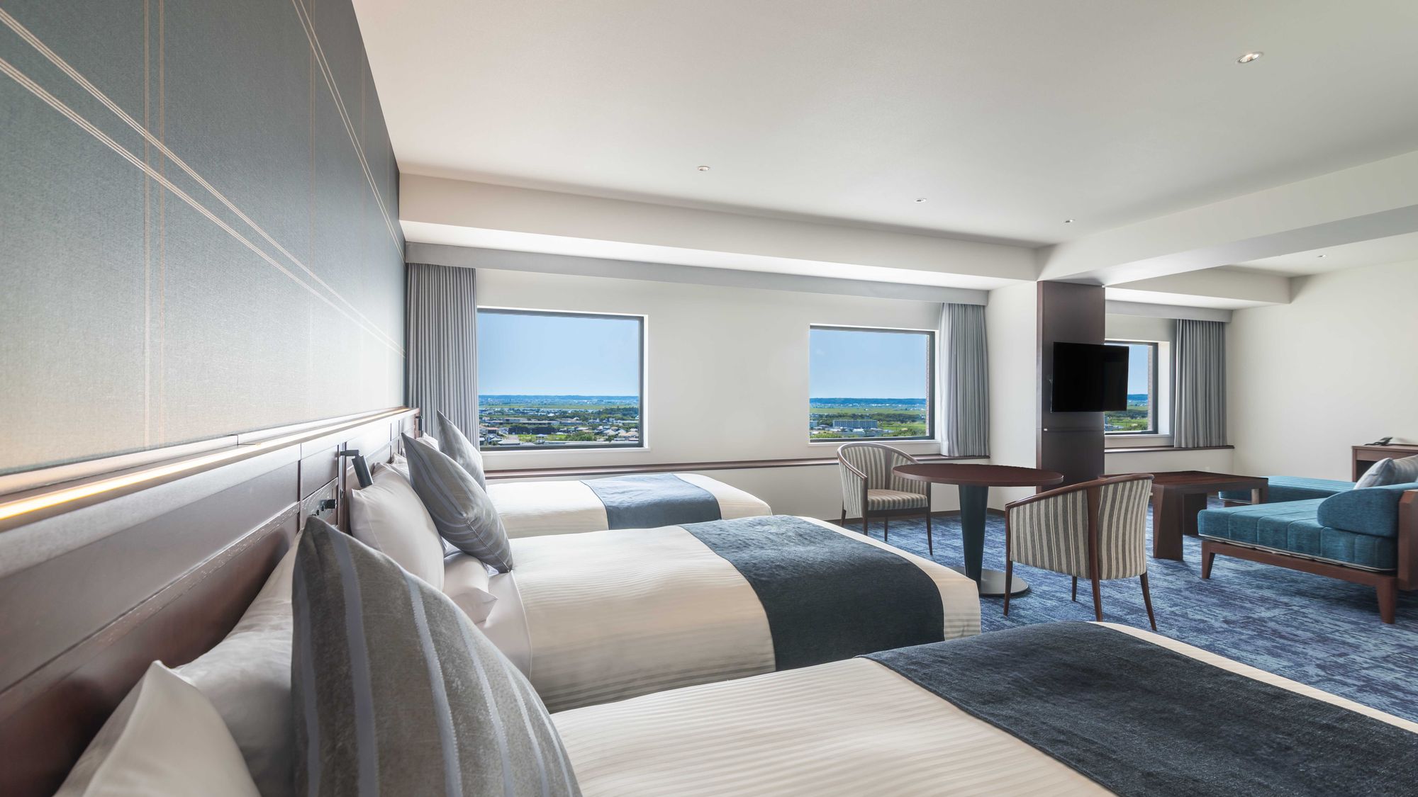 デラックストリプル エキストラベッド2台