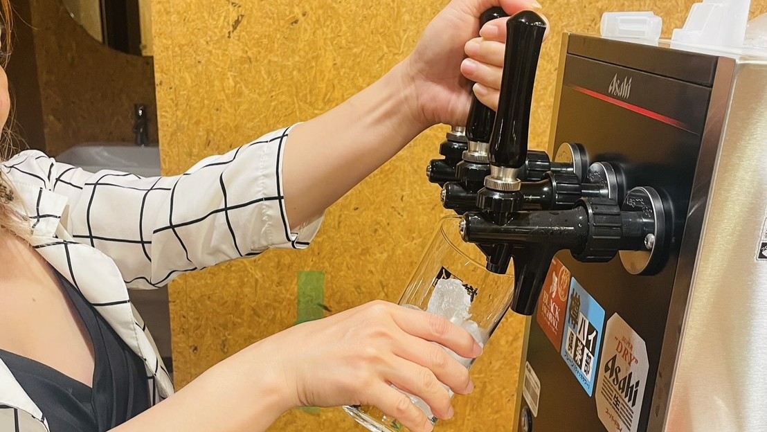 天然温泉の源泉かけ流しを堪能するグランピング！全室専用の温泉風呂とサウナ付き（２食付）
