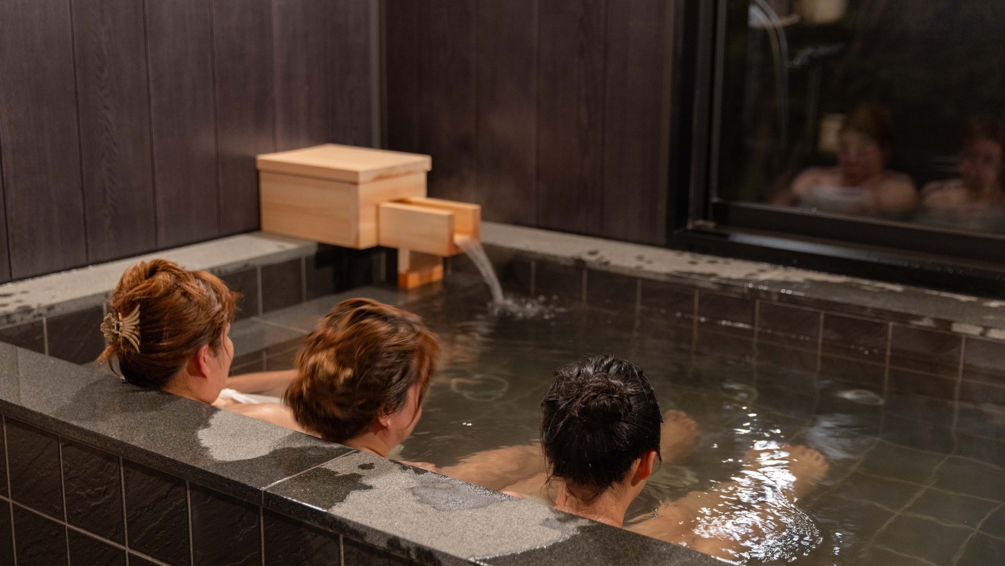 各棟専用の個室天然風呂