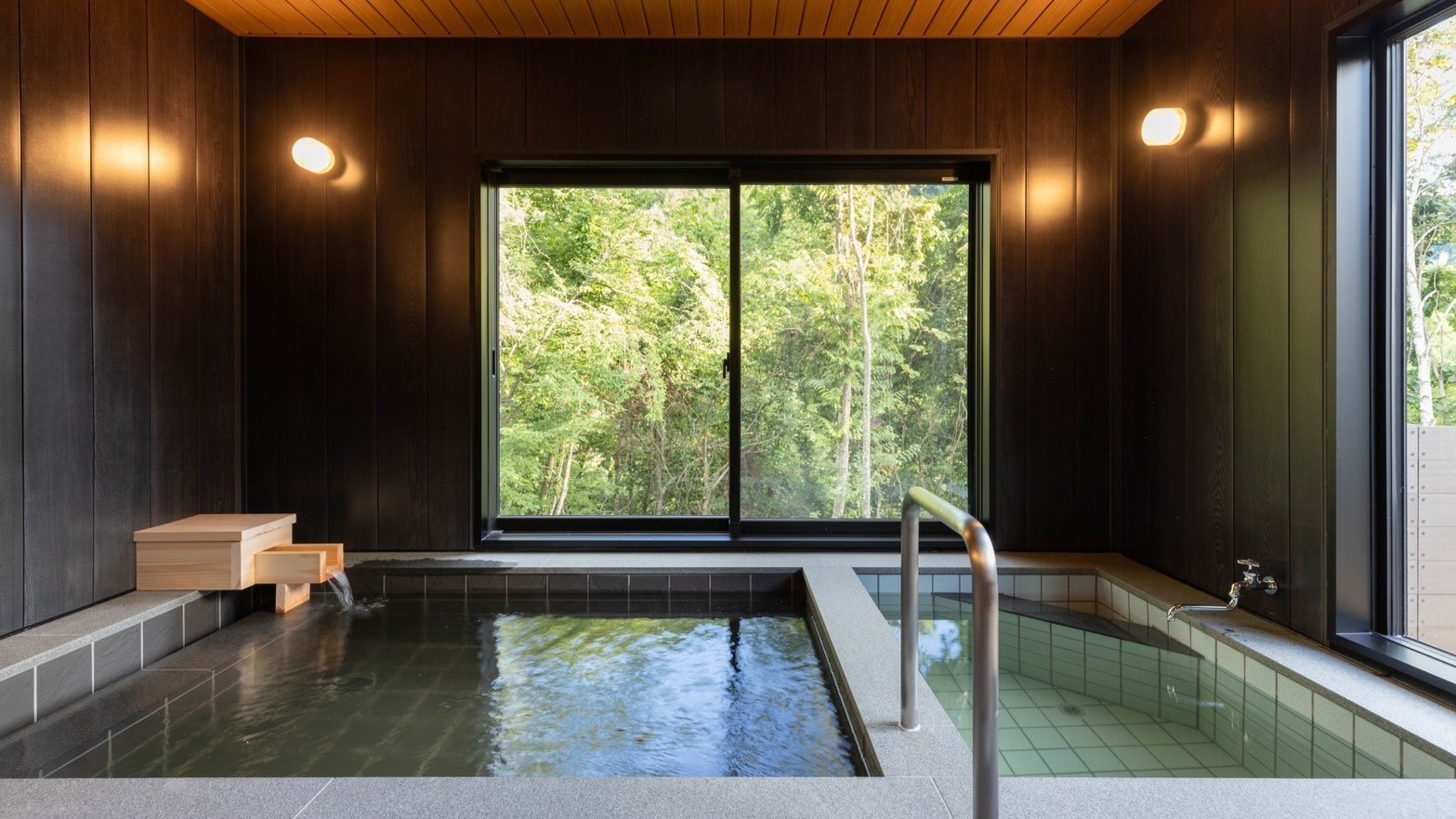 各棟専用の個室天然風呂