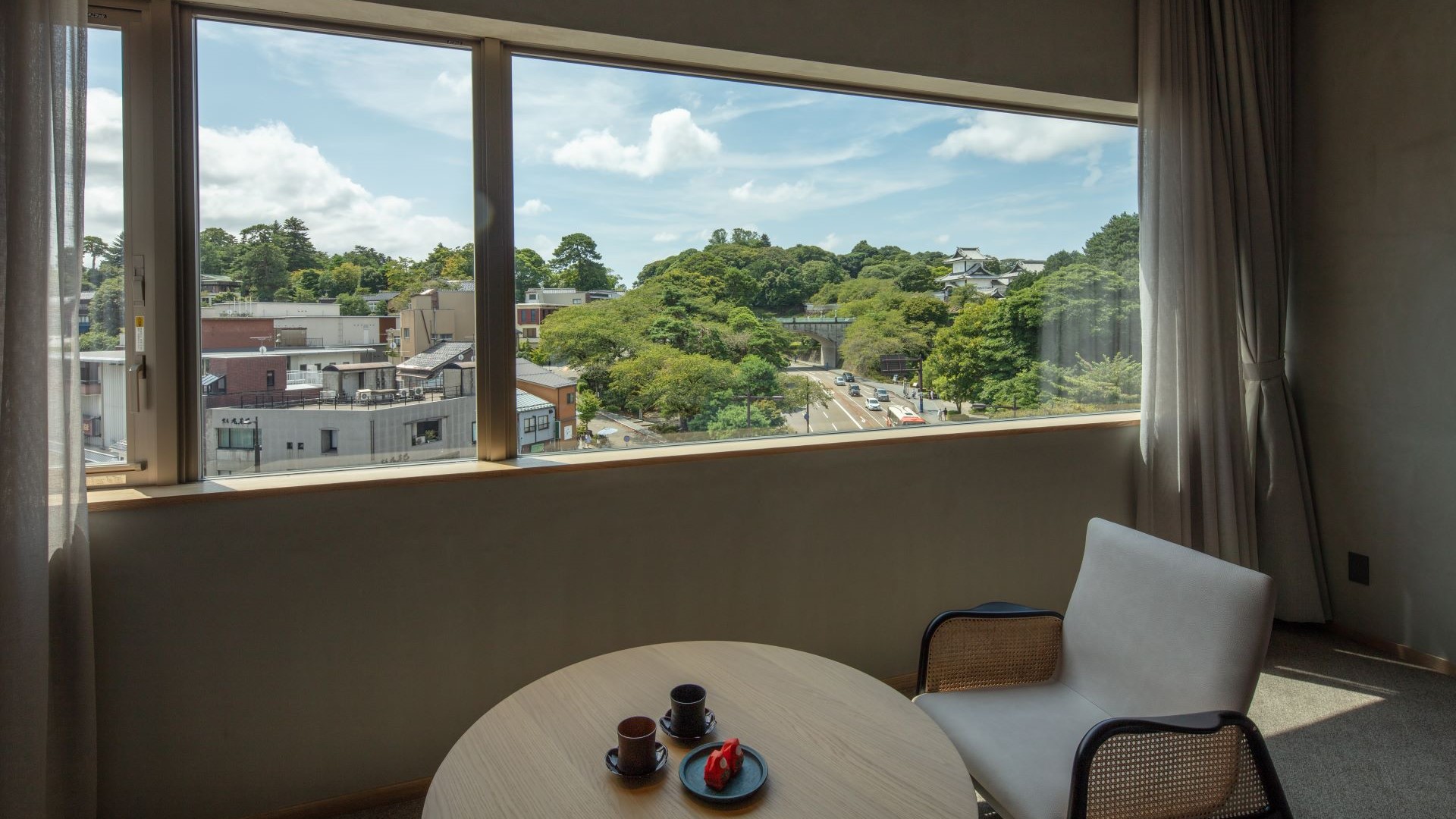 【開業1周年記念】グルメもステイも満喫！  銅釜炊きたて朝御飯＆ホテルクレジット5000円付き