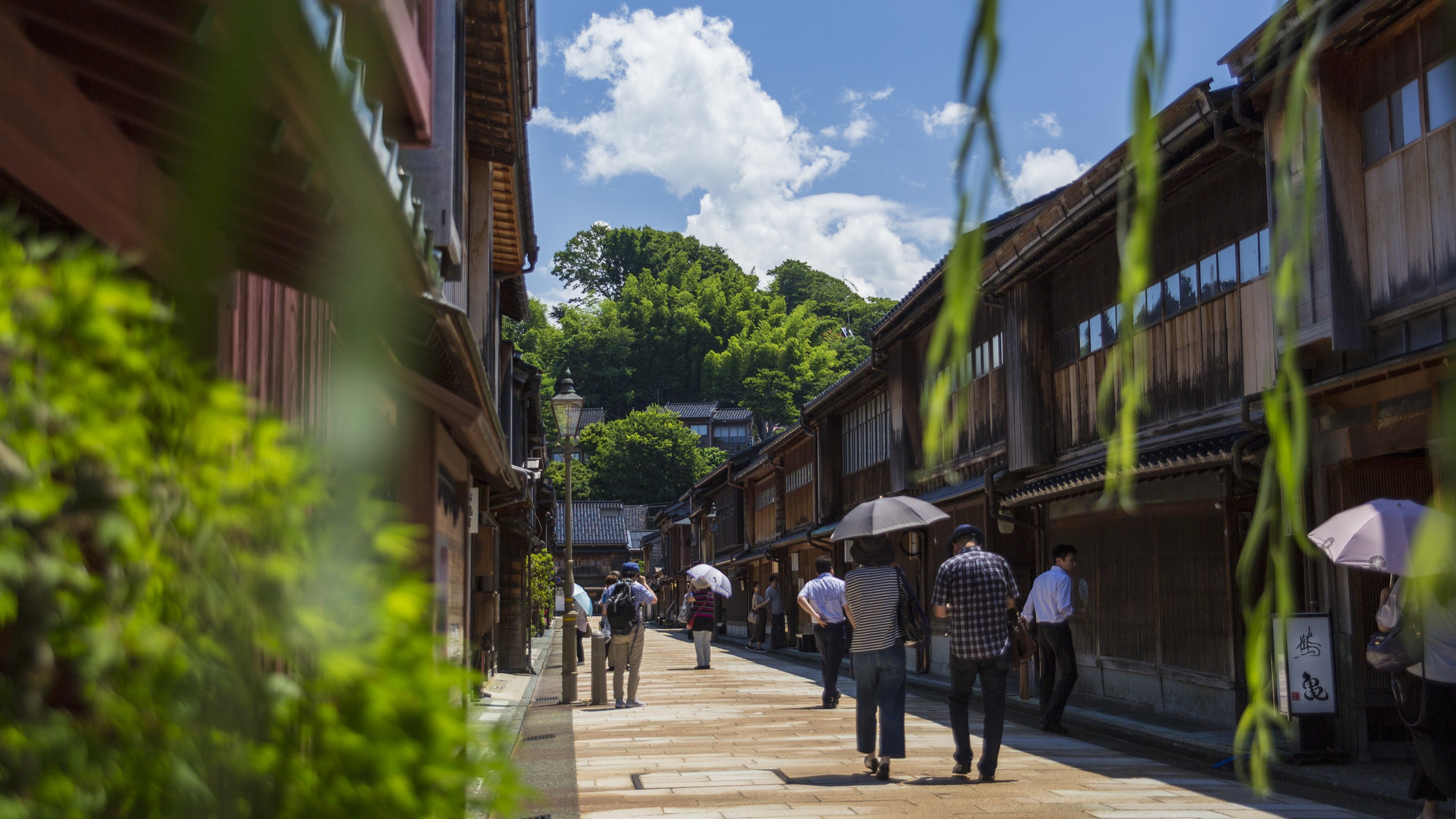 ひがし茶屋街©金沢市　徒歩約15分
