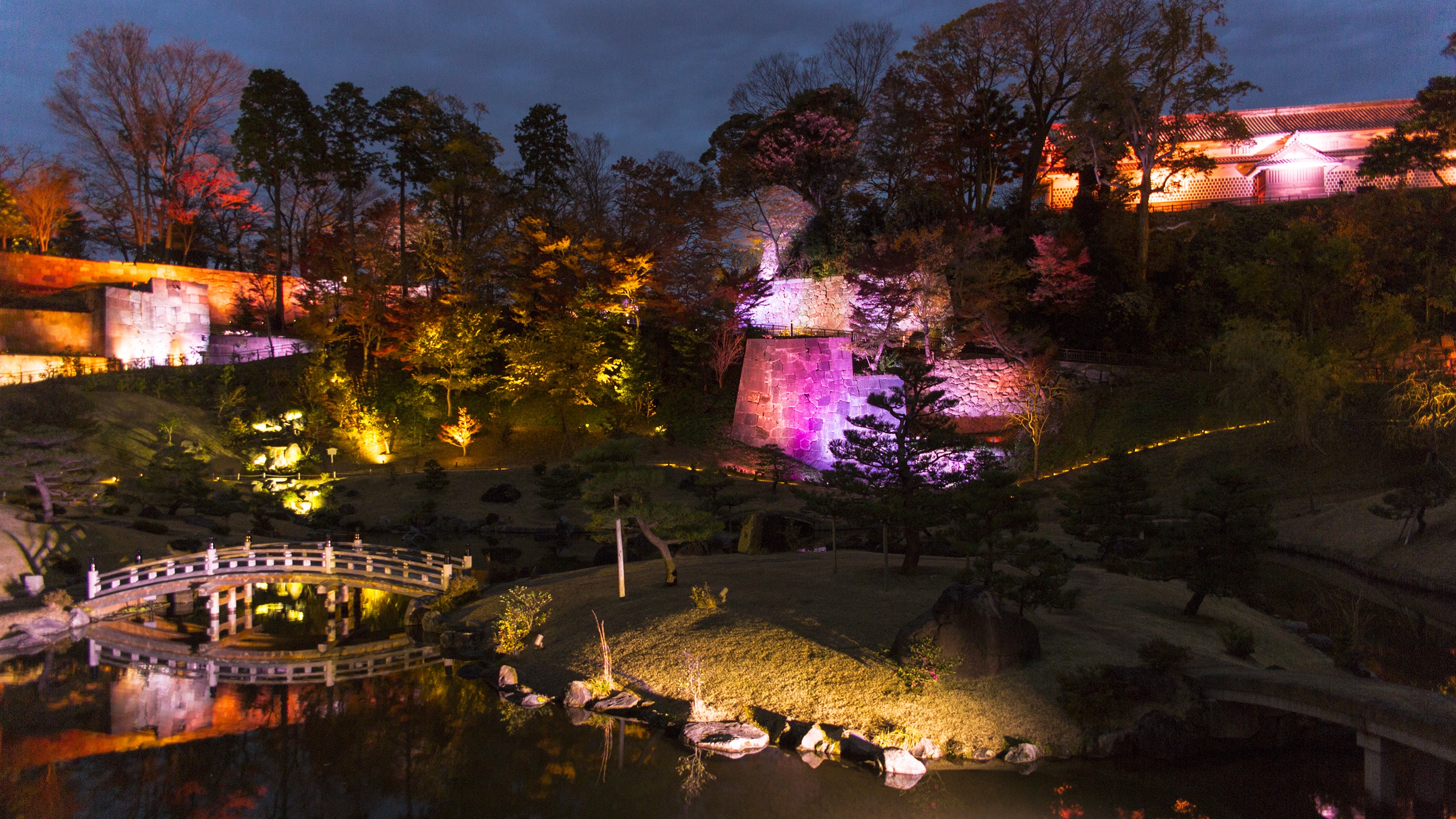 金沢城公園・玉泉院庭園©金沢市　徒歩約5分
