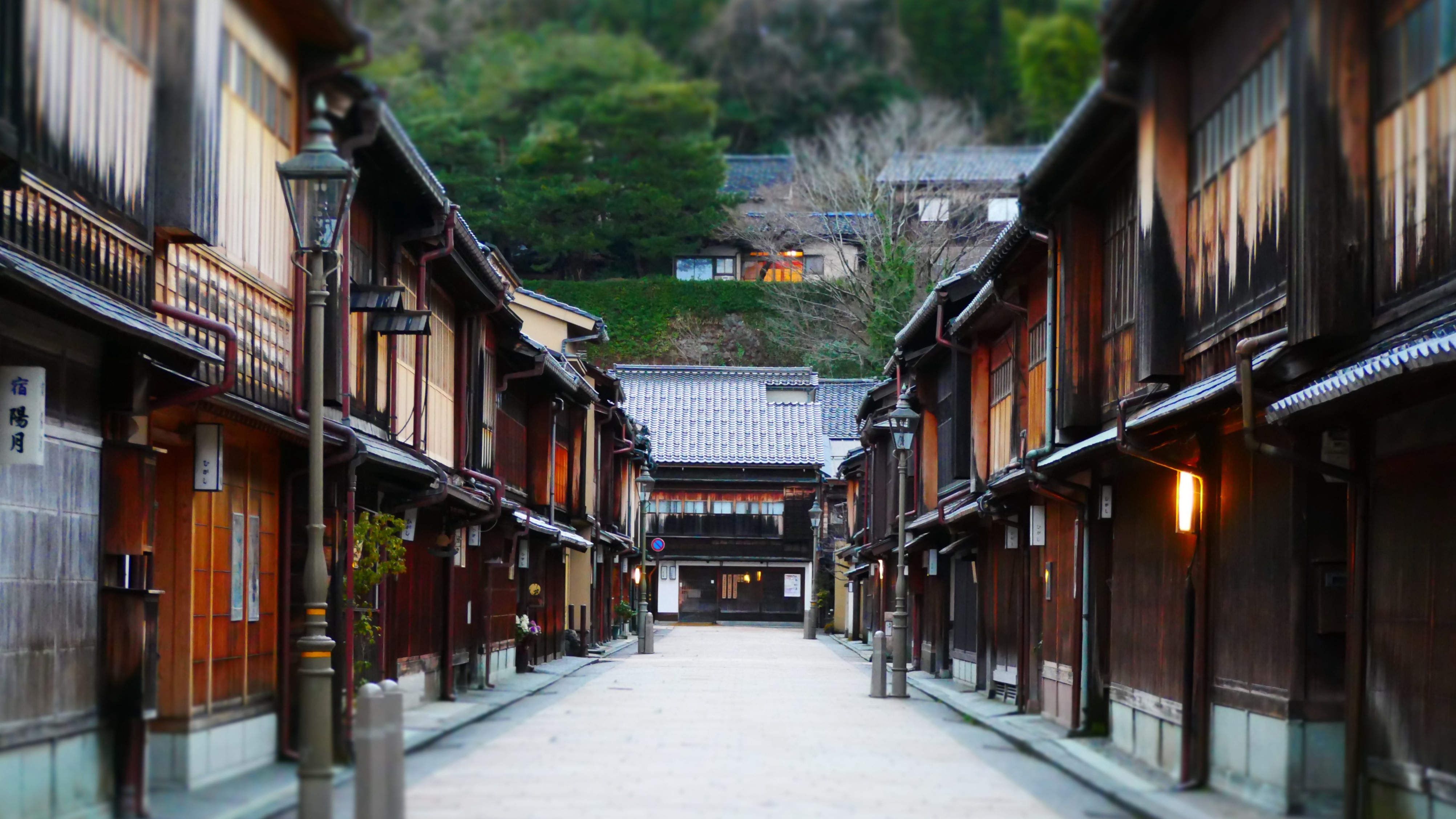 ひがし茶屋街©金沢市　徒歩約15分