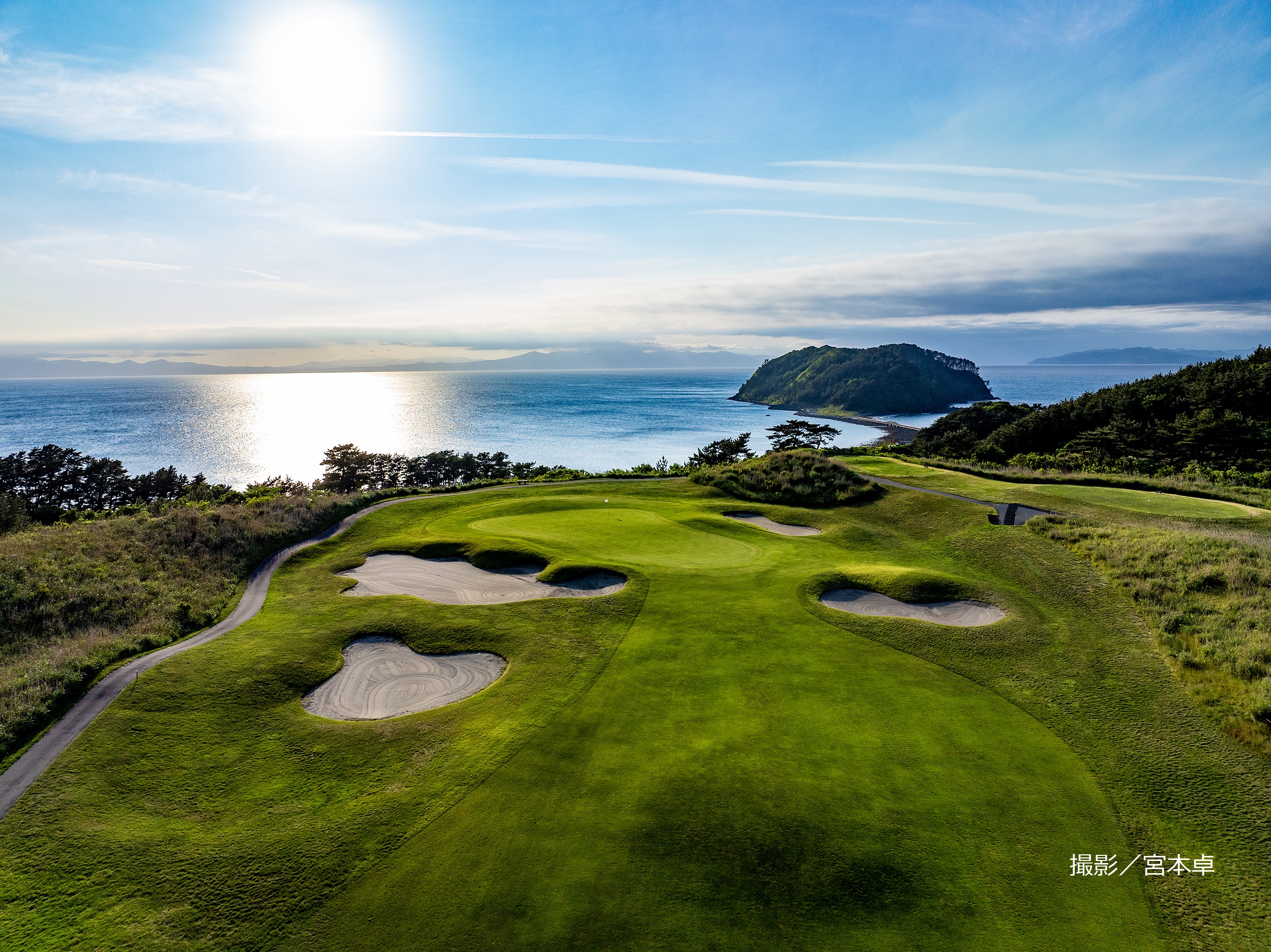 No.10グリーンと陸奥湾
