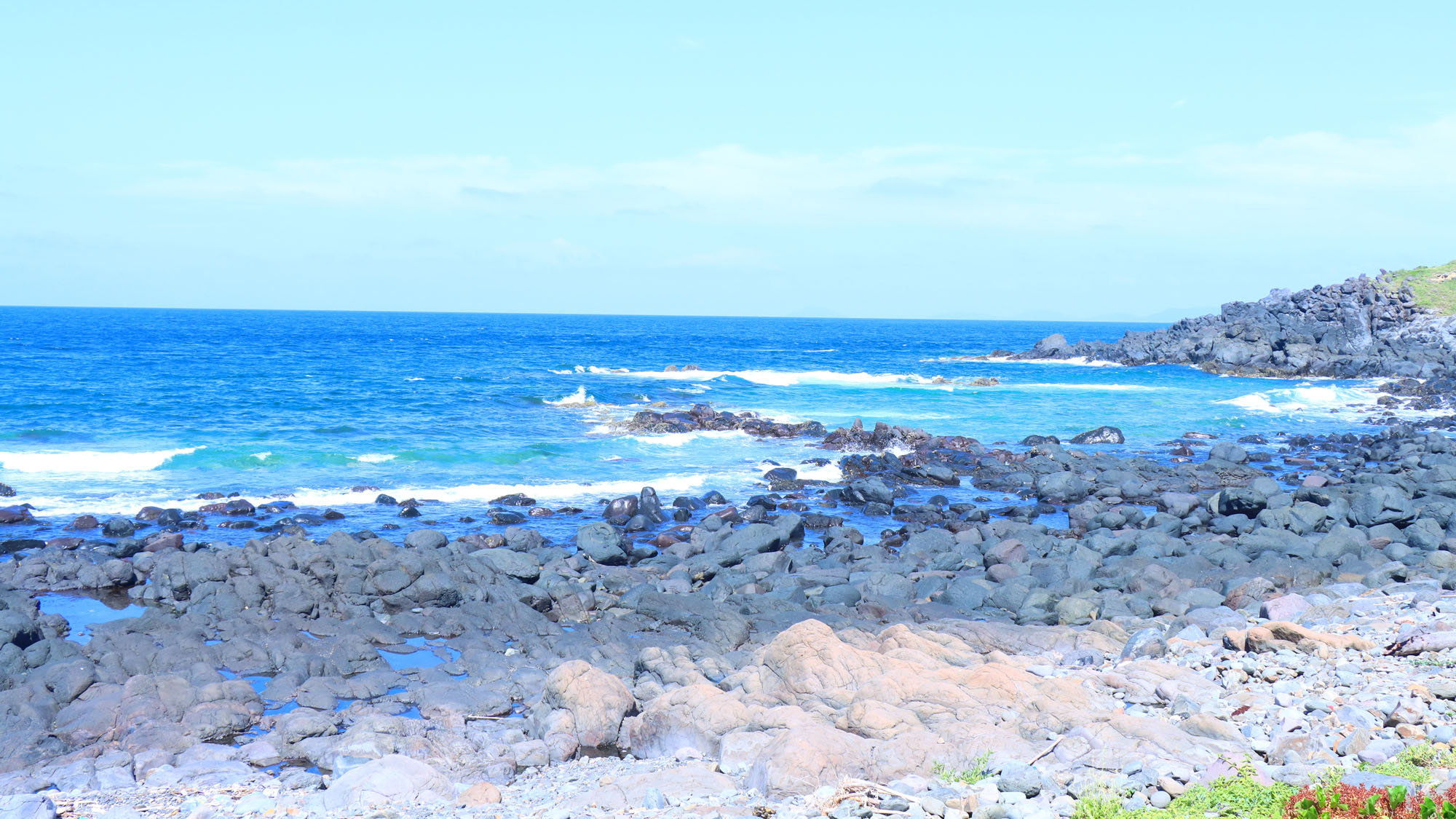 玄界灘に浮かぶ「小川島」で海遊びや散策も♪