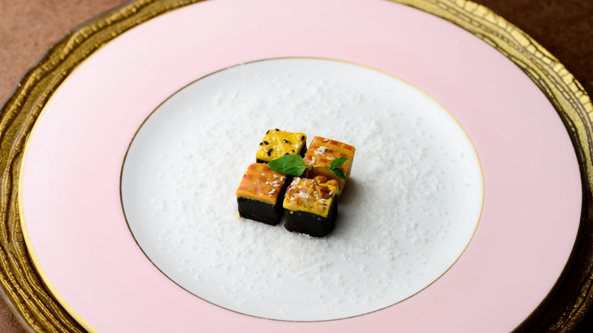 【至高の饗宴】特別な一日やお二人の記念日に...王朝の豪華な食文化体験を「満漢全席コース」