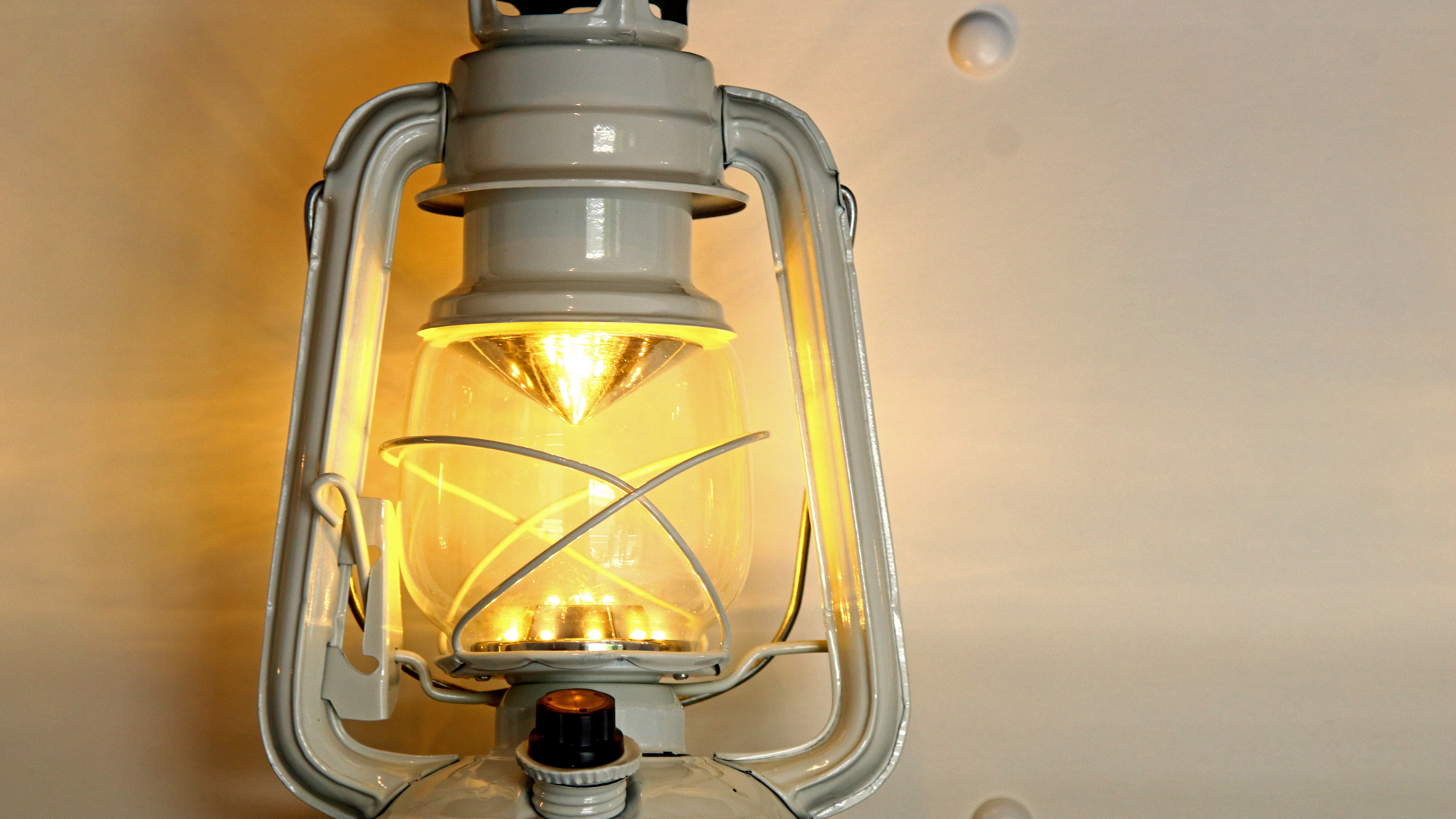 たまコテA棟◆ランタンの光が部屋を灯します