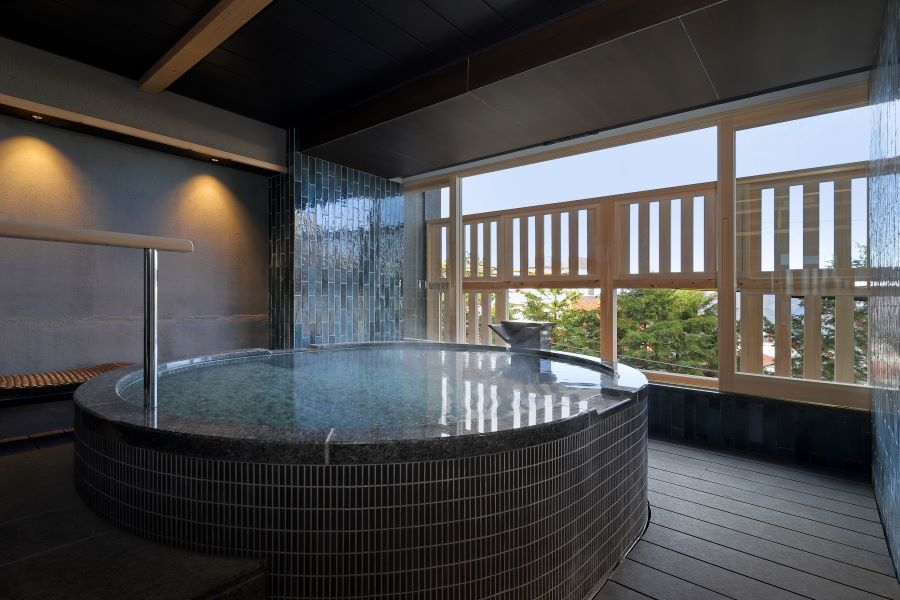 【1泊朝食】優雅に過ごす大人の癒し旅、ラウンジドリンク＆貸切風呂特典付きプラン