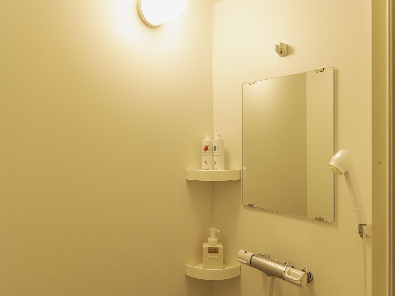 ロキデ本館＜シャワールーム＞