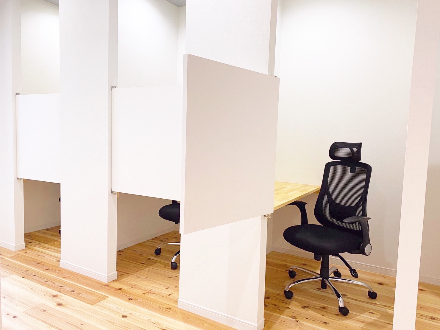 コワーキングスペース＜個室＞