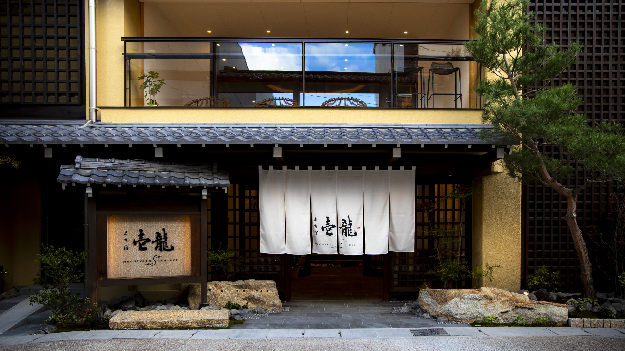 古い町並みまで徒歩5分、高山陣屋まで徒歩6分。手ぶらでも観光に出かけられます。