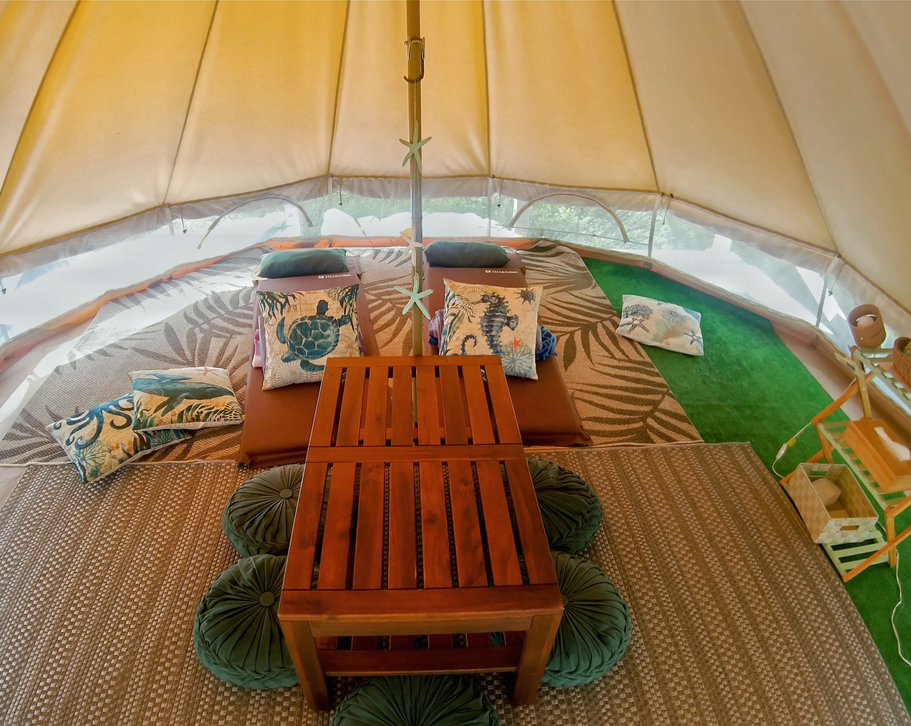 LANAIのテントの中の様子