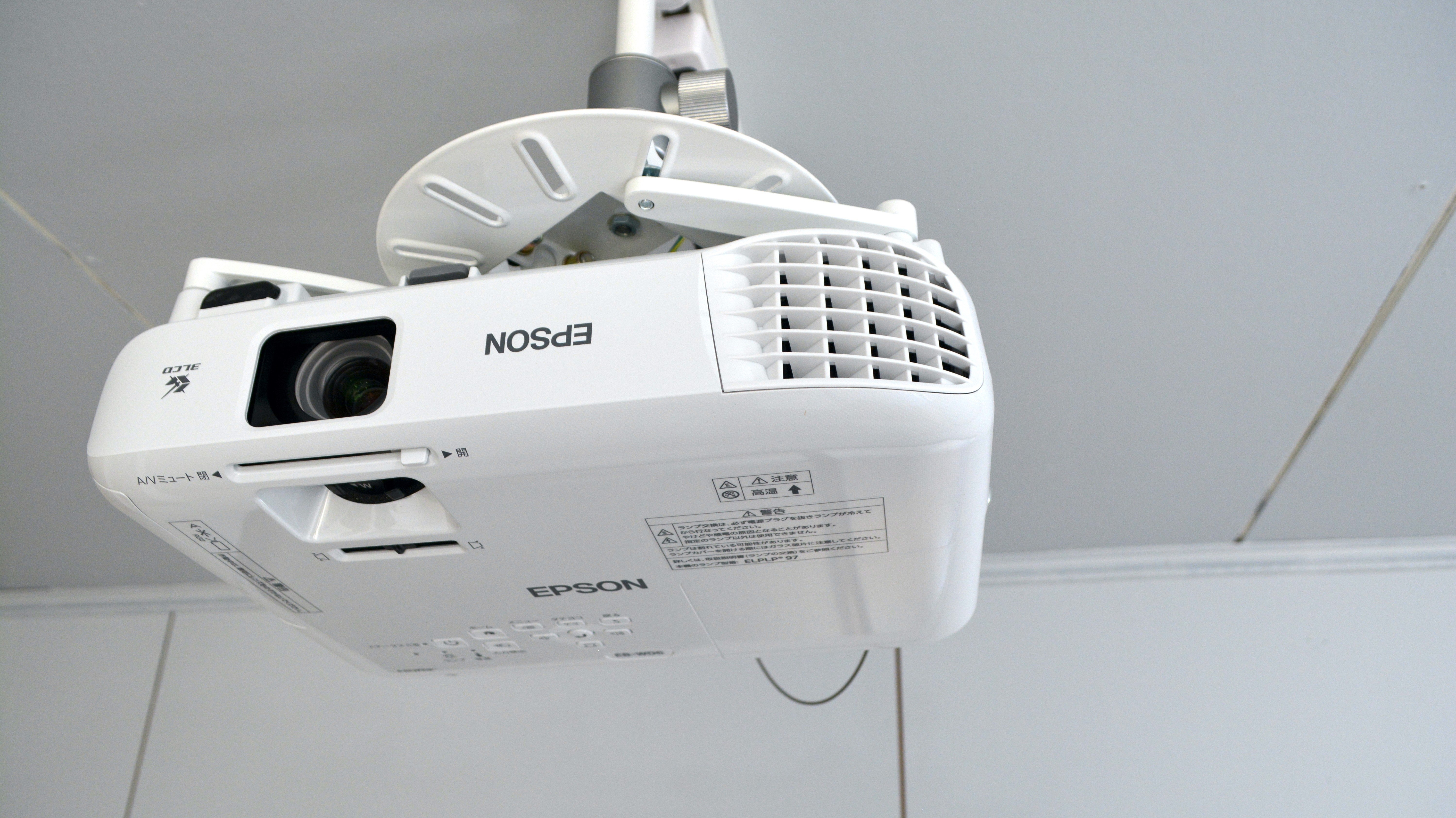 プロジェクター