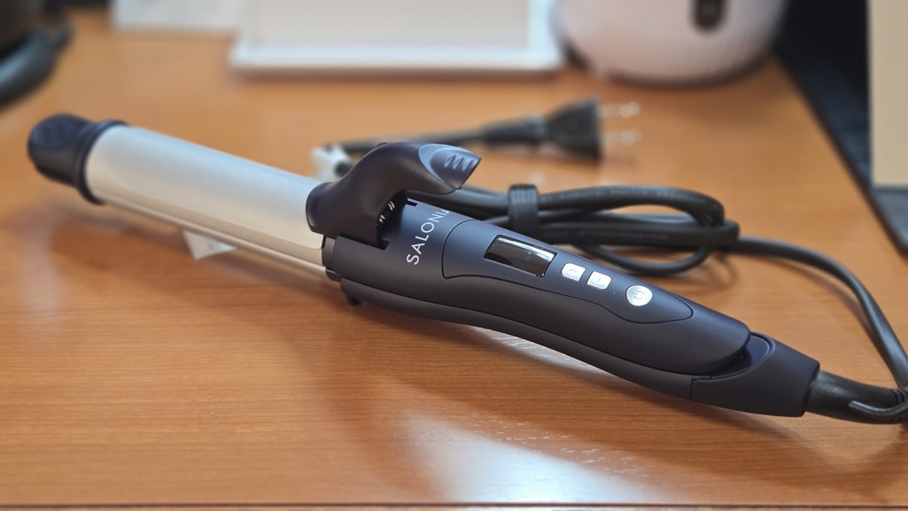 レディースルーム専用アイテム：SALONIA ヘアアイロン