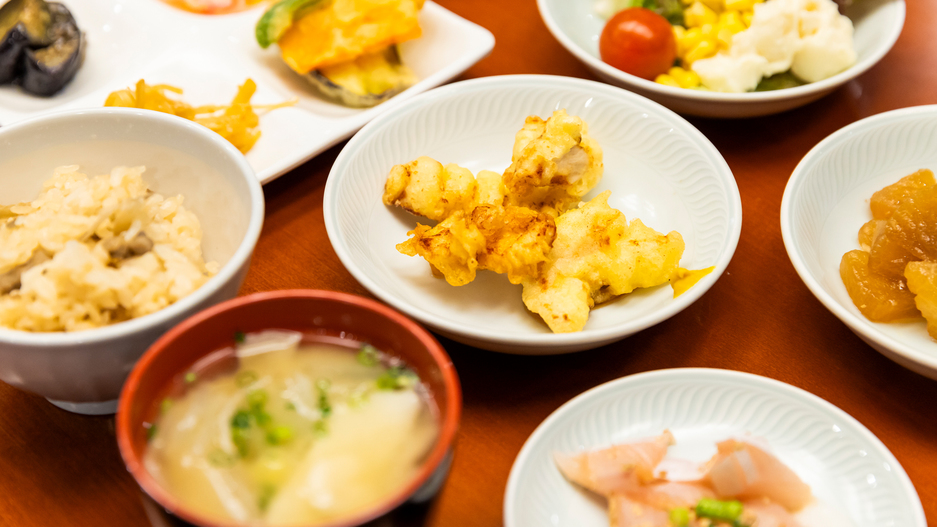 お日にち限定♪＜朝食付＞天然温泉 最大23時間ステイ!駅前2分で買い物もグルメも満喫プラン