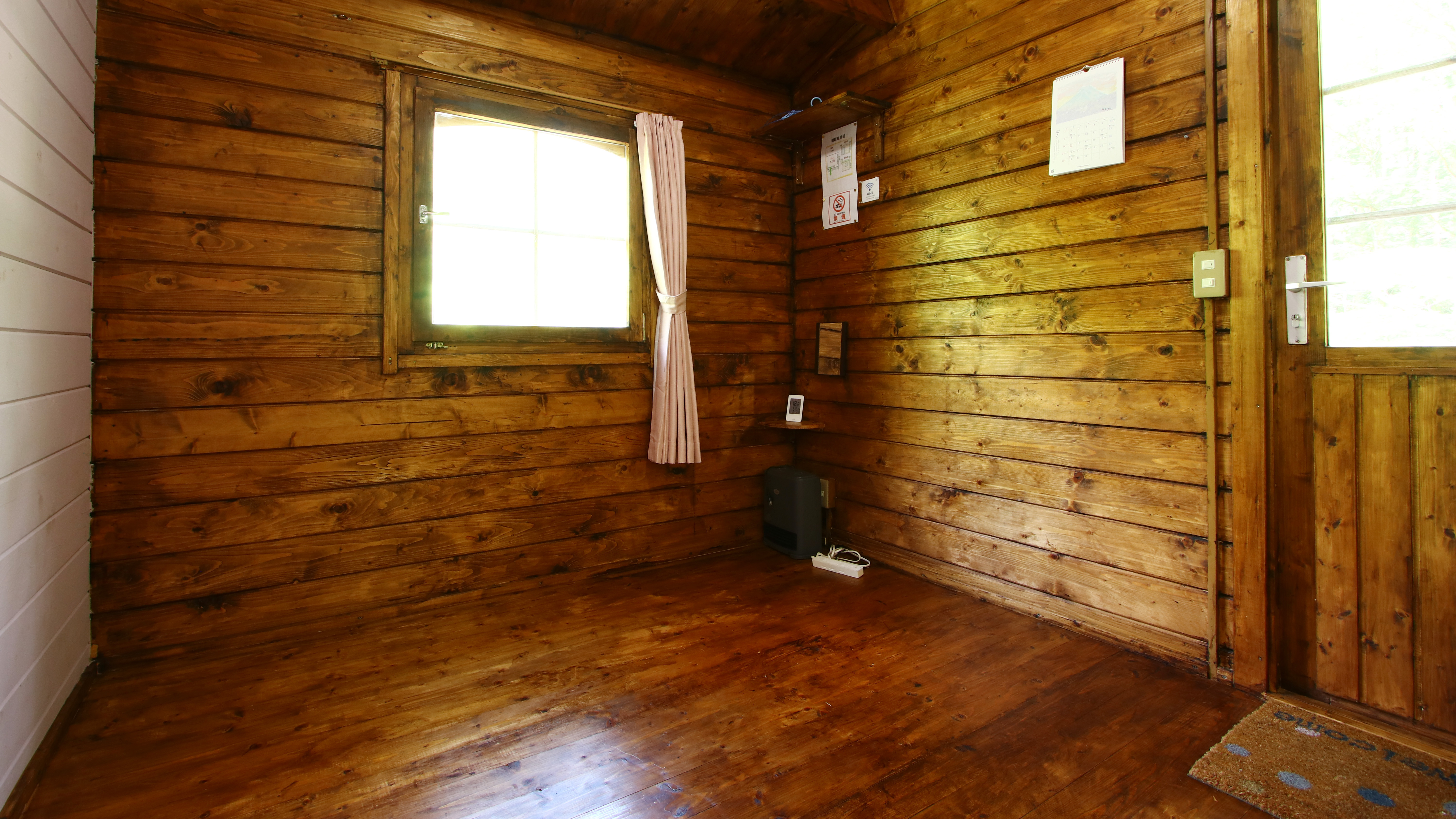 フルール◆高台に位置しているため目線が気にならないコテージです