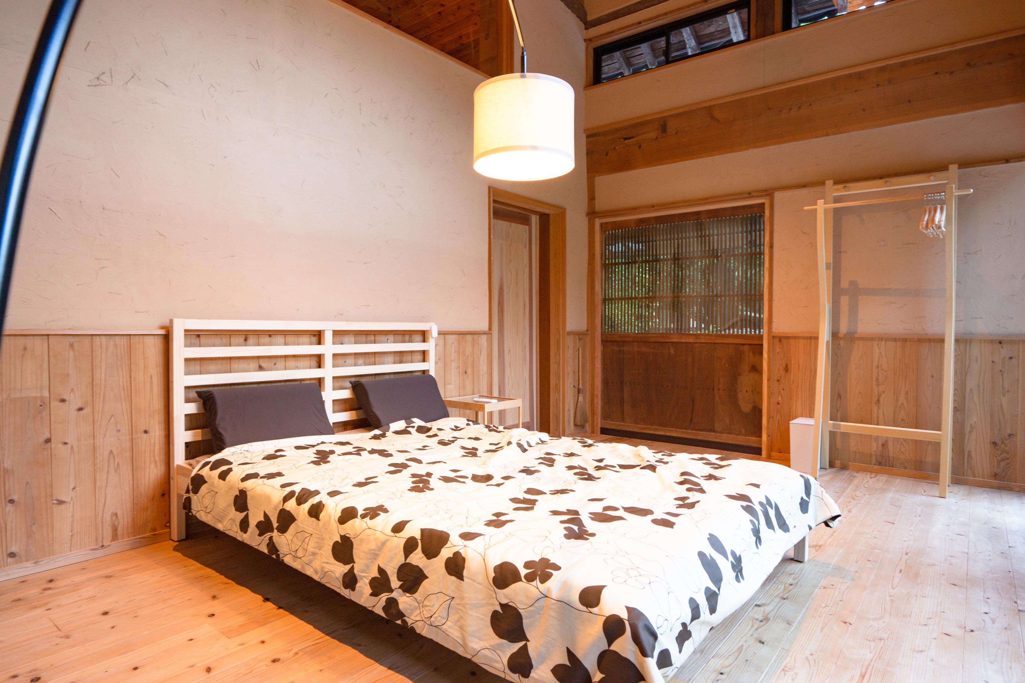 ダブルベッド・シングルベッドとも敷き布団、掛け布団、まくらに「トゥルースリーパー」使用！