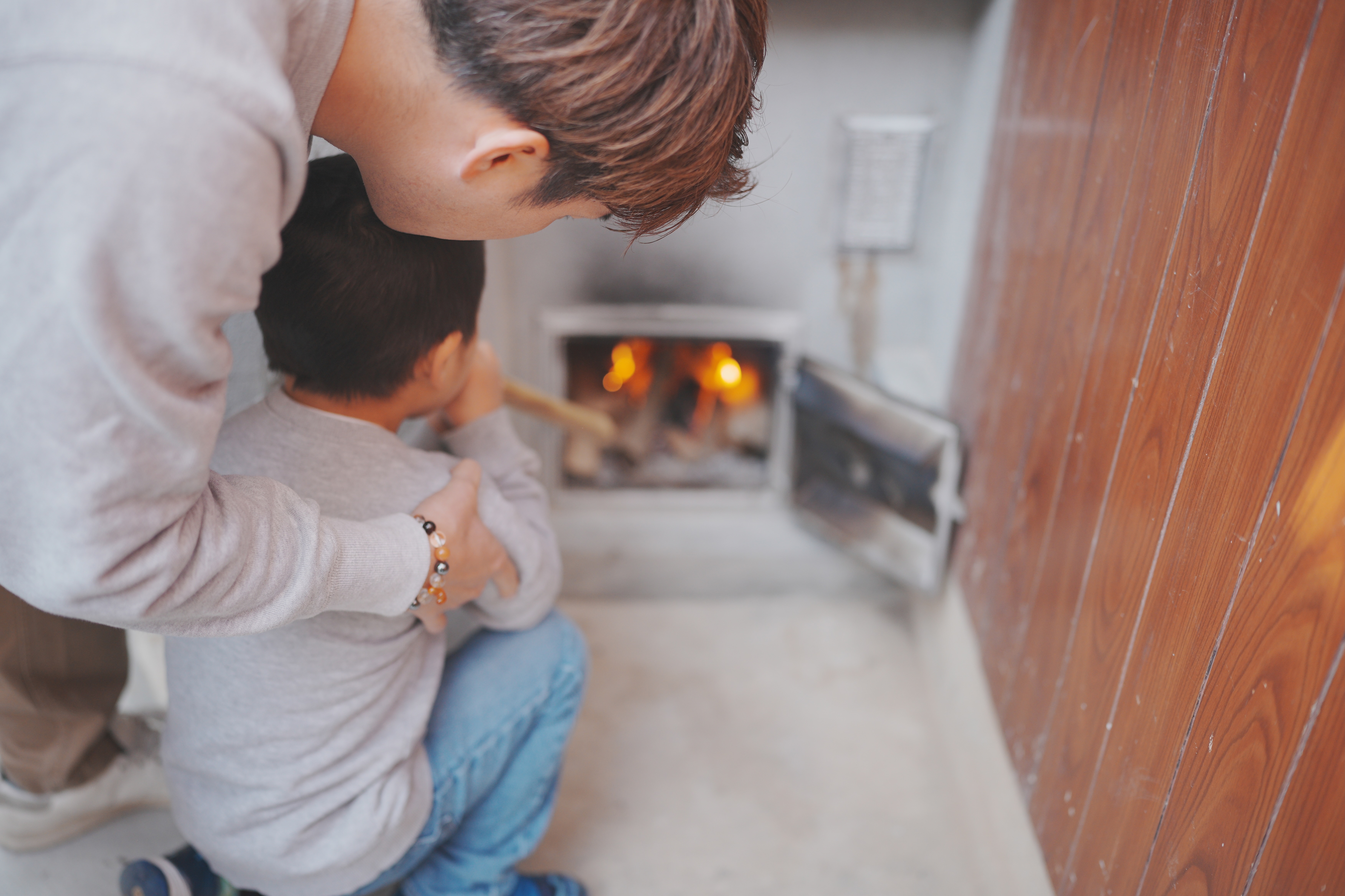火の音や匂いそして暖かさ感じ。遠赤外線効果でじわじわと芯まで温まる