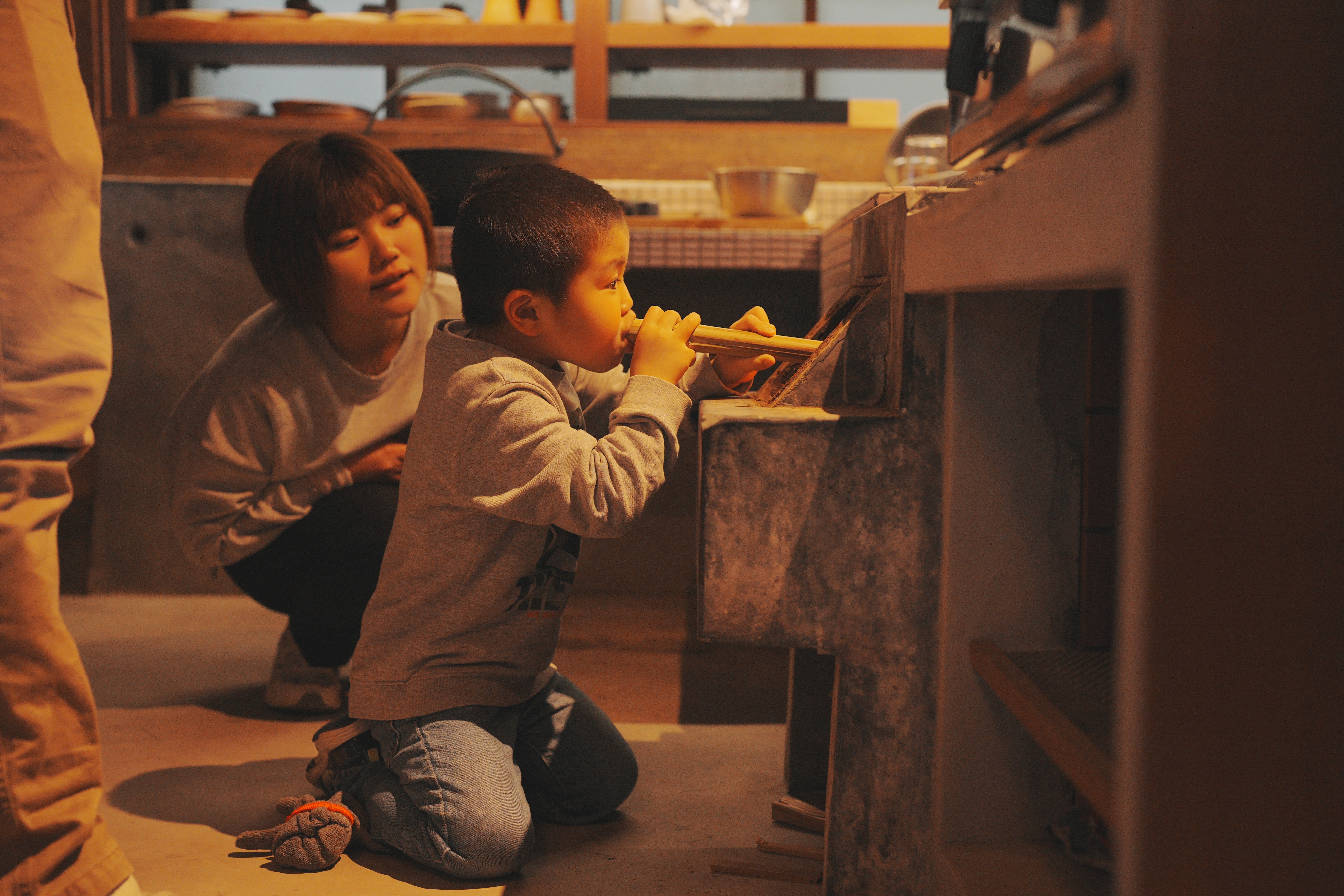 お竈さんがあるので、薪を使ってご飯を炊くことができます。※炊飯器もあります